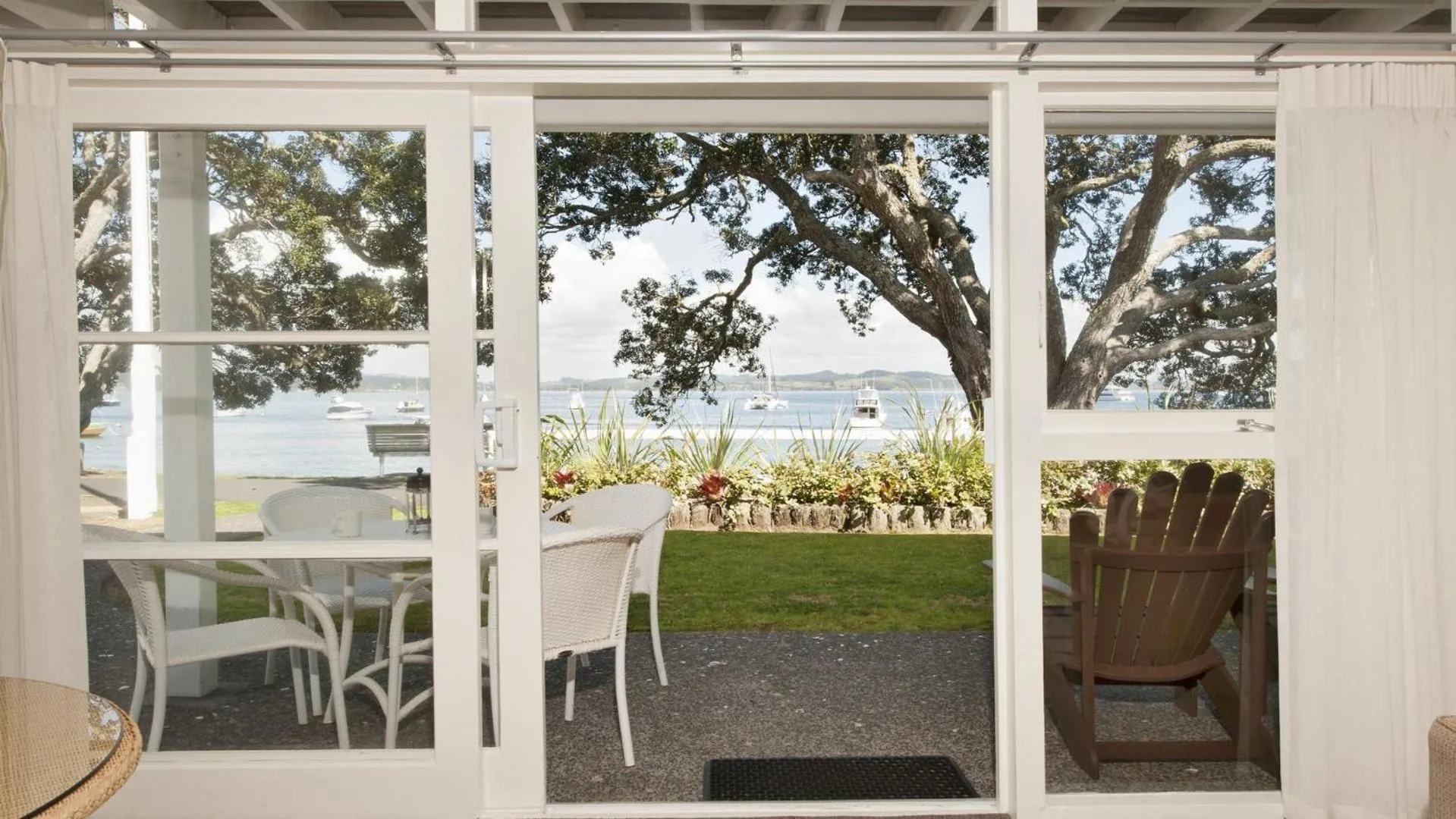 Sea view in Hananui Lodge and Apartments