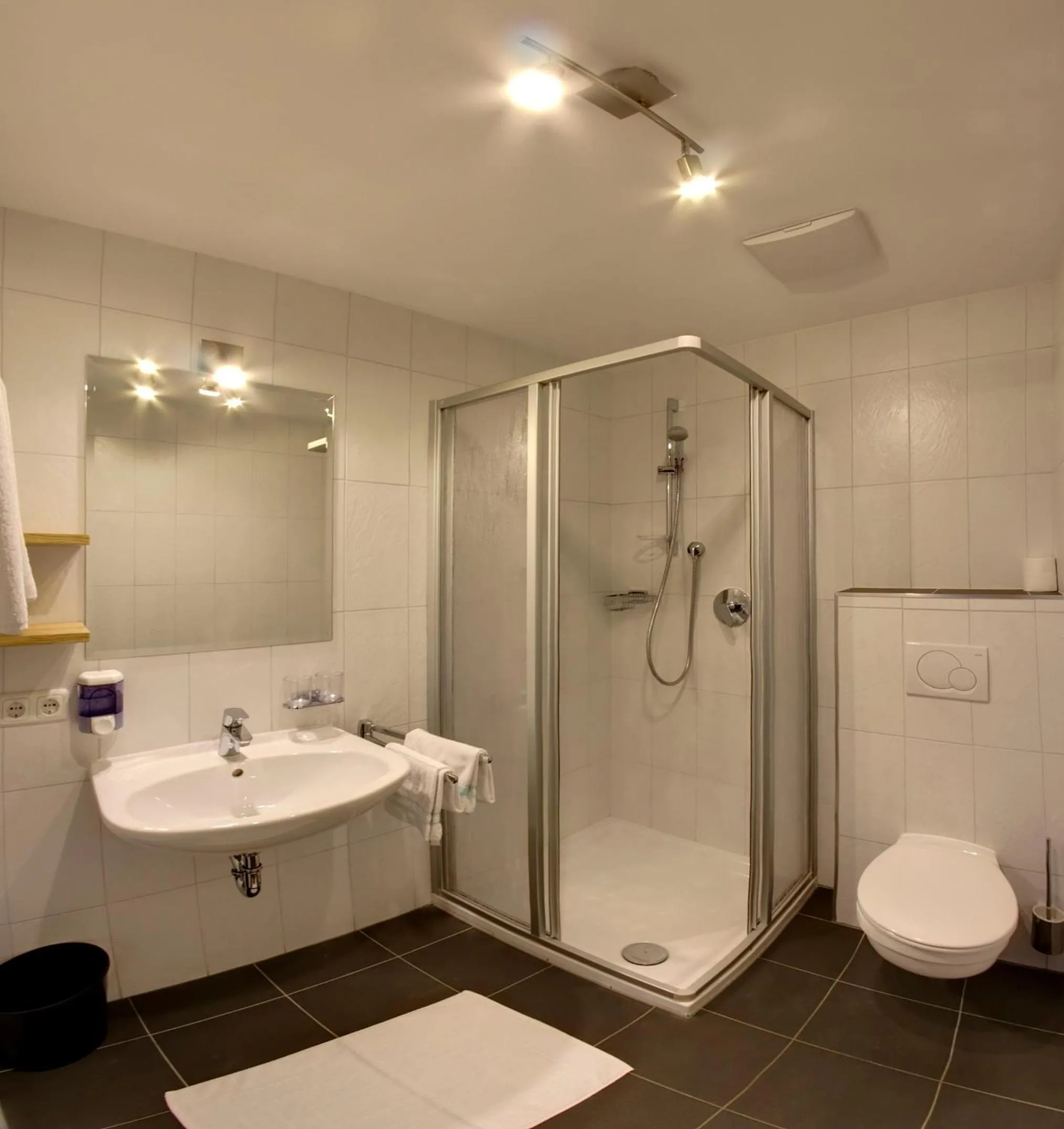Bathroom in Gasthaus Steinberg