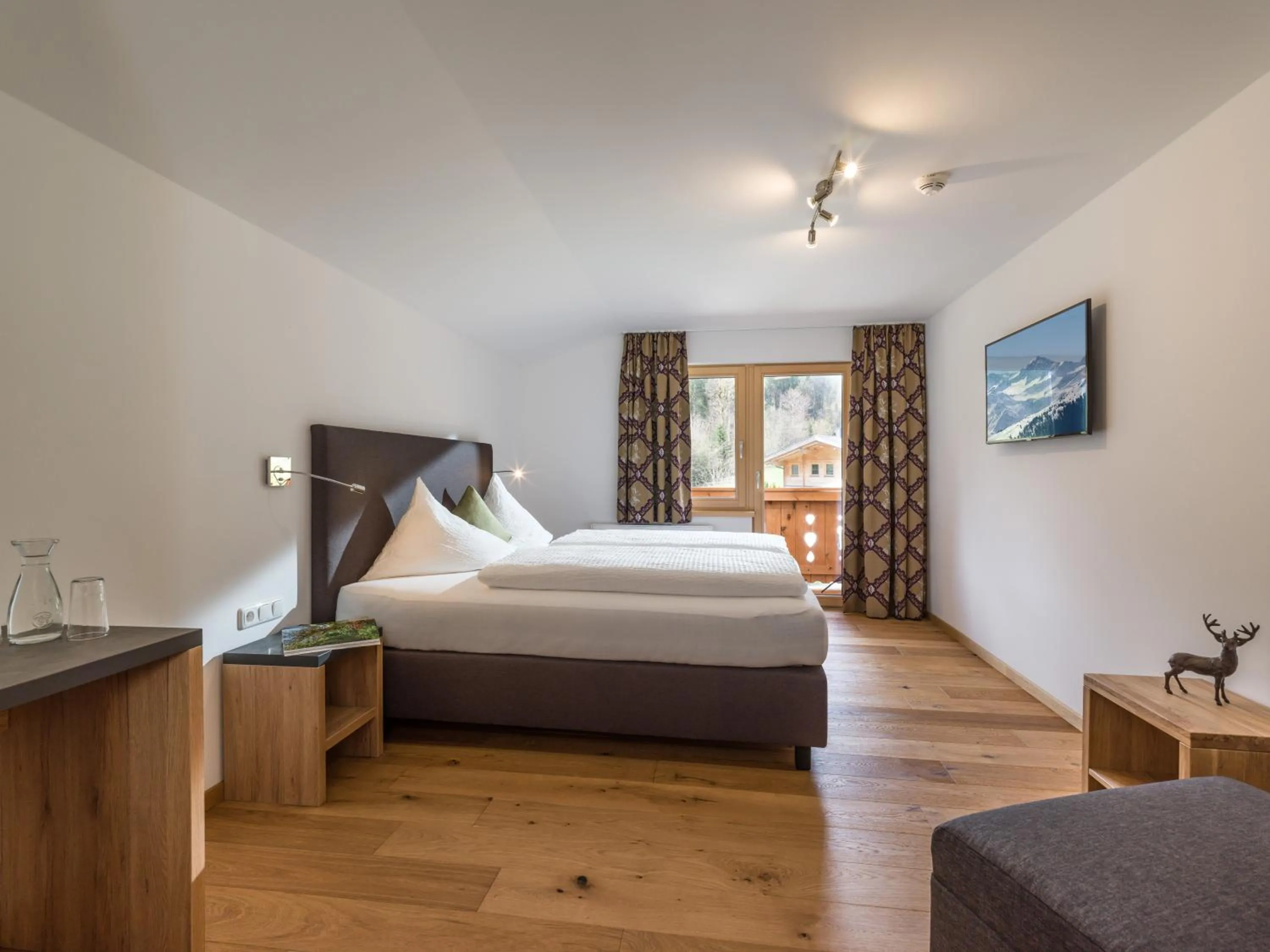 Photo of the whole room, Bed in Gasthaus Steinberg