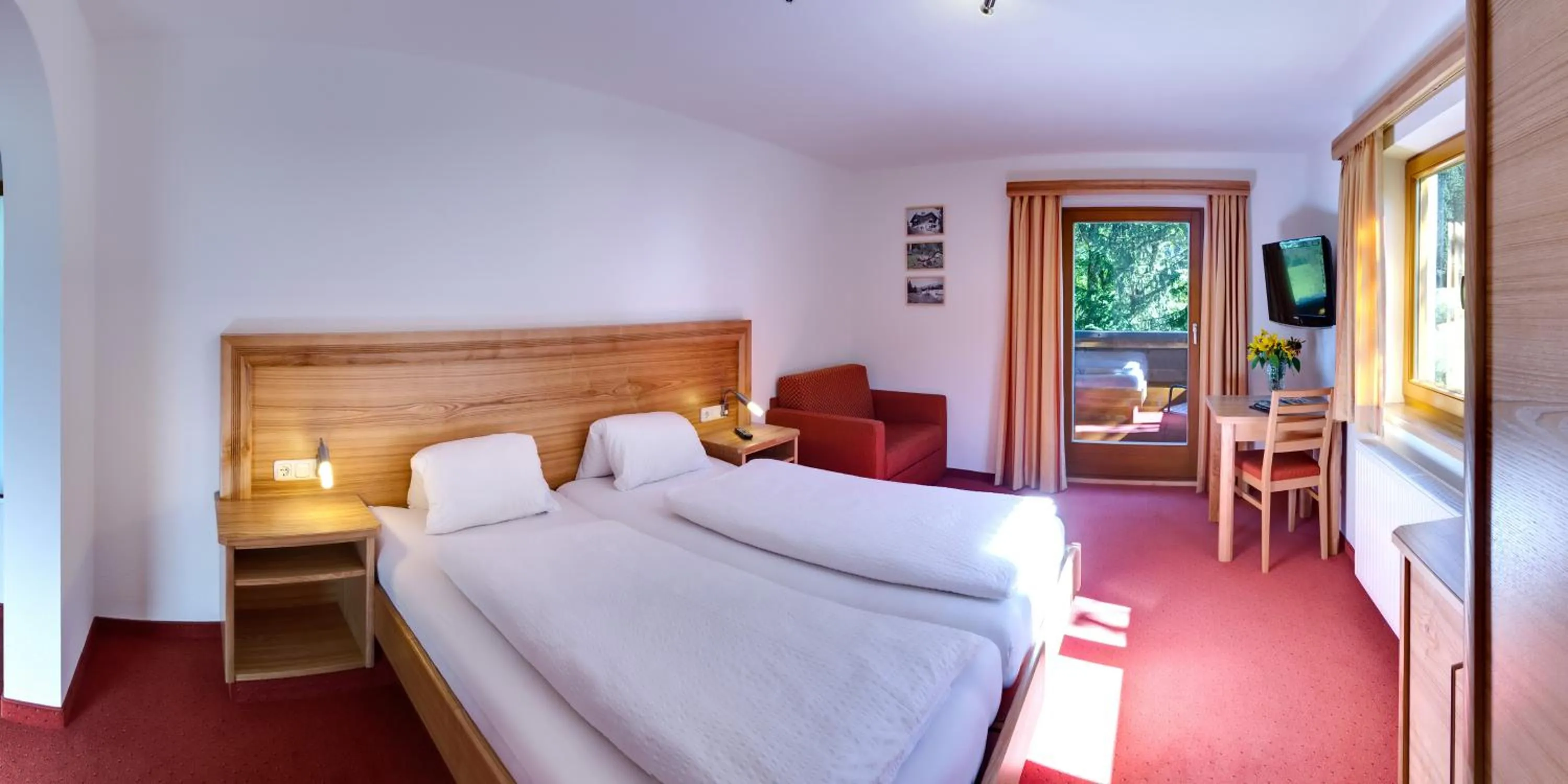 Photo of the whole room, Bed in Gasthaus Steinberg