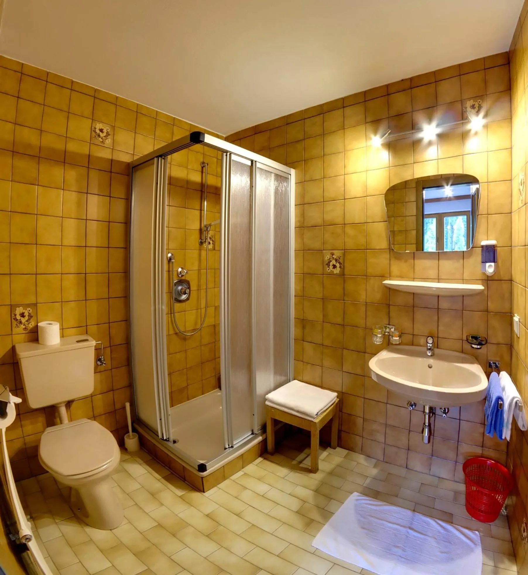 Bathroom in Gasthaus Steinberg