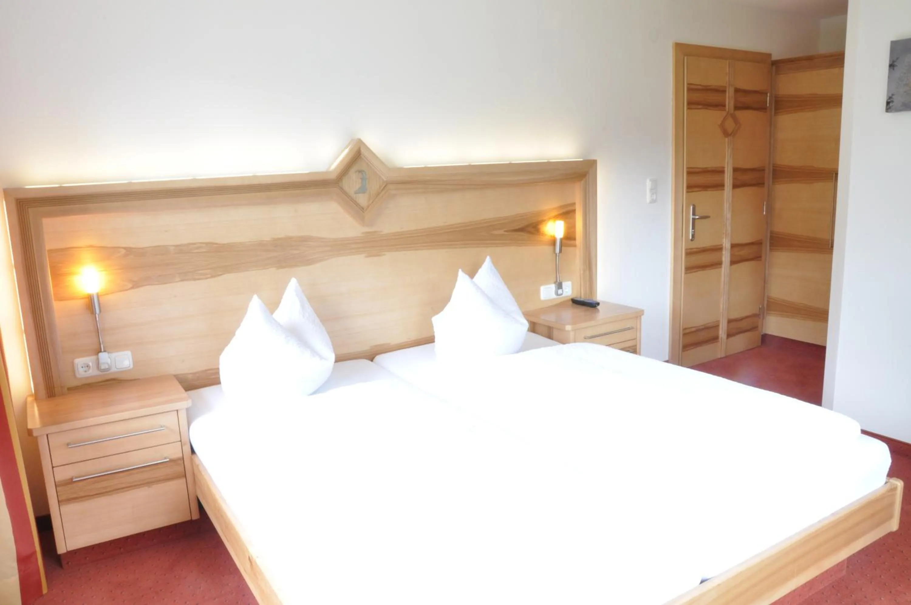 Photo of the whole room, Bed in Gasthaus Steinberg