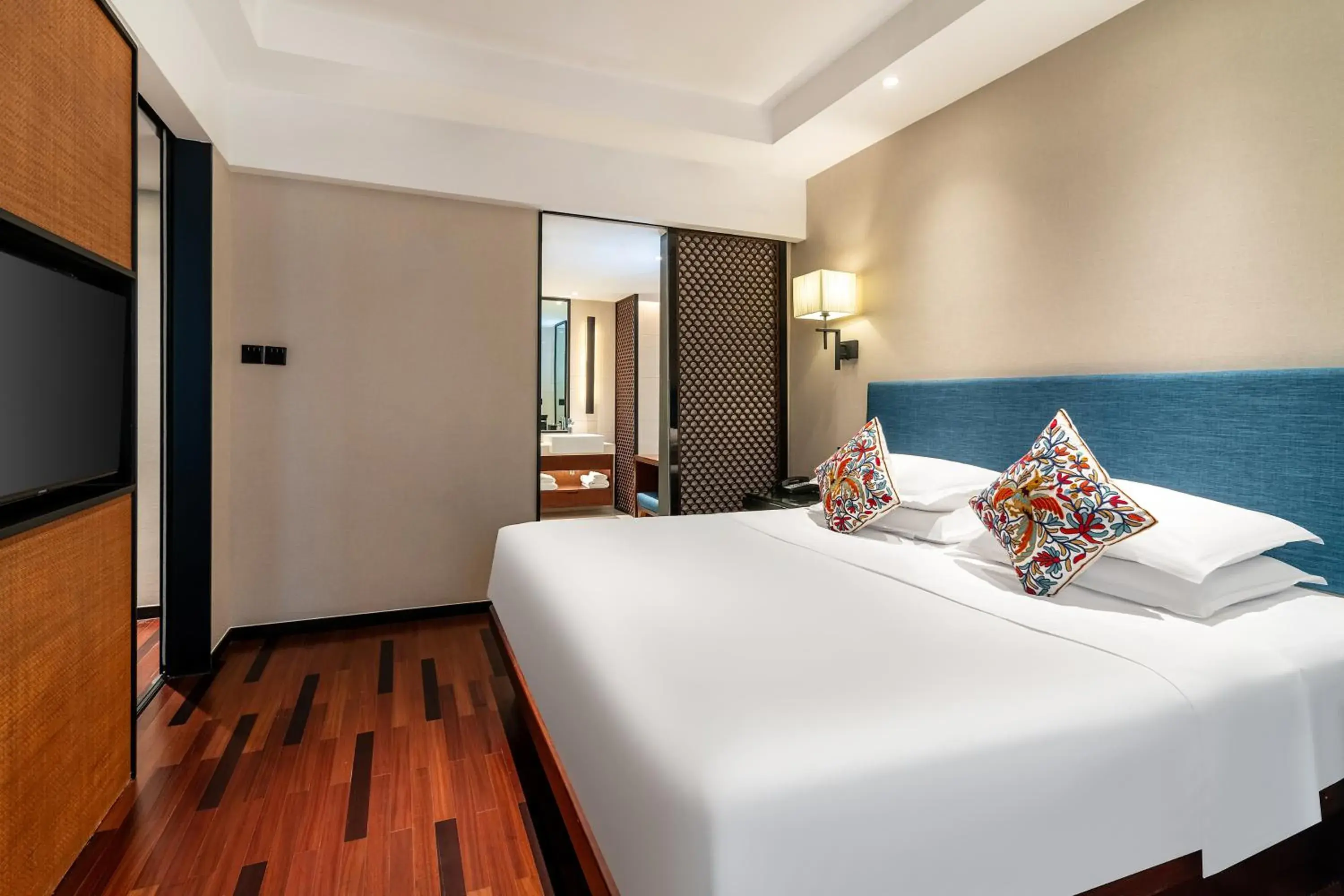 Bed in SSAW Boutique Hotel Shanghai Bund Bed in SSAW Boutique Hotel Shanghai Bund