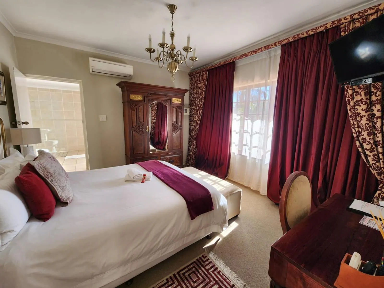 Bed in Dark Chocolate Guest House