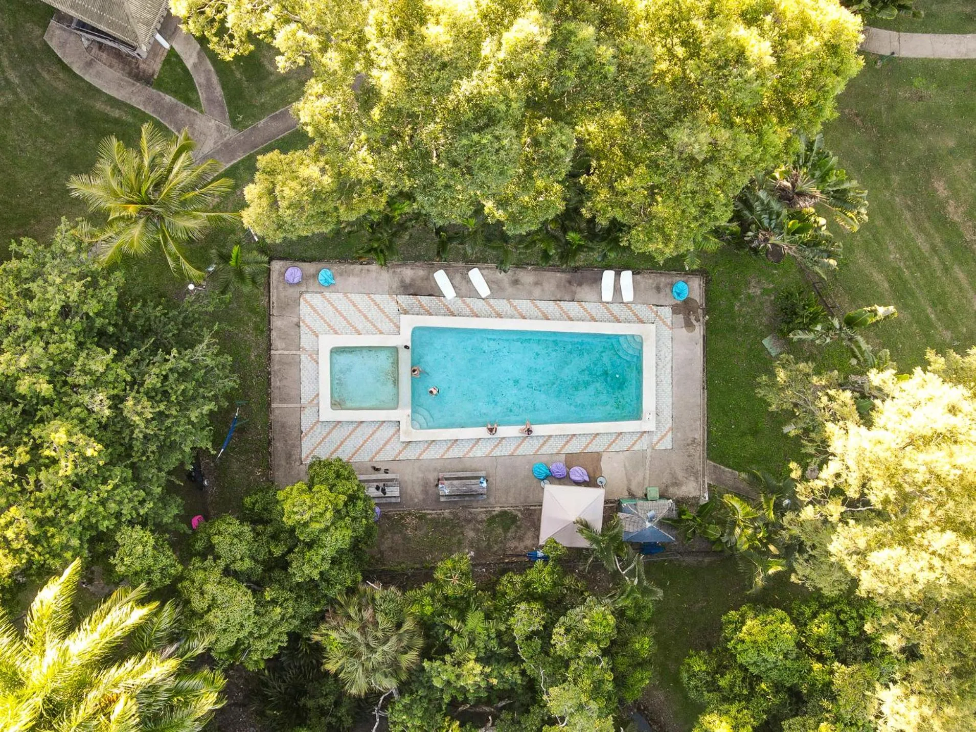 Bird's eye view, Bird's-eye View in Base Airlie Beach Resort