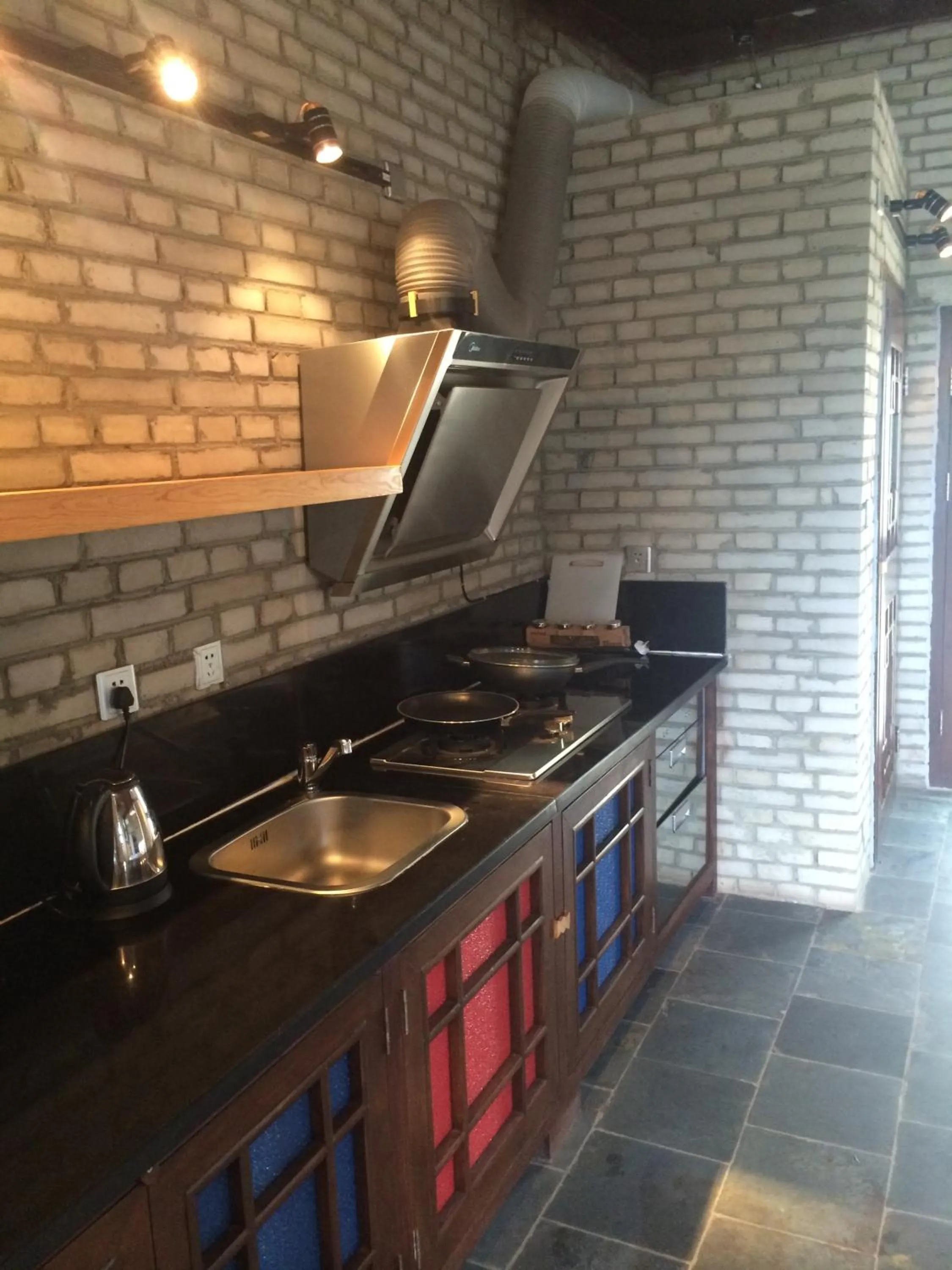 Kitchen or kitchenette in Home of the Great Wall