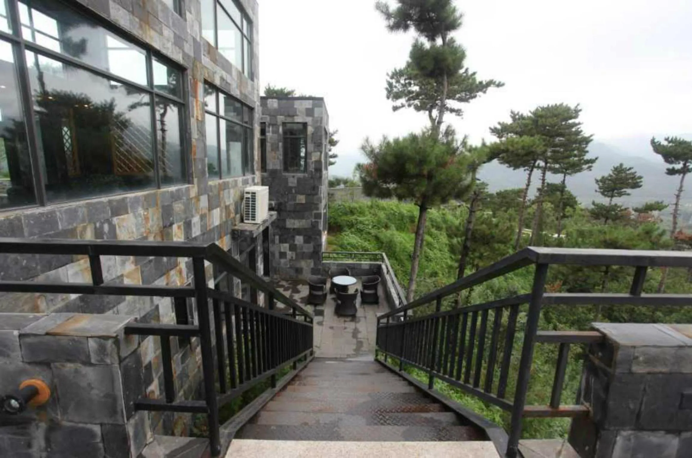 Balcony/Terrace in Home of the Great Wall