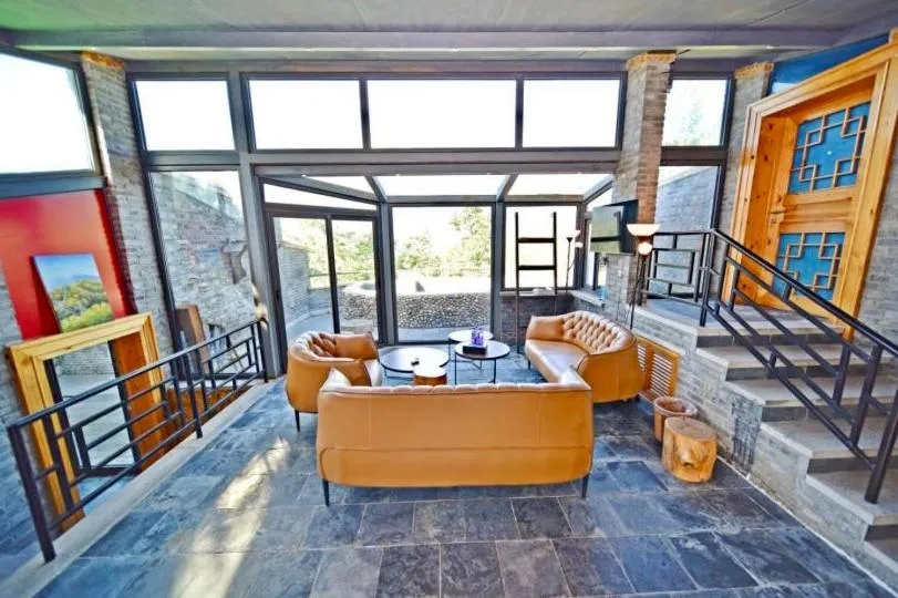 Living room in Home of the Great Wall