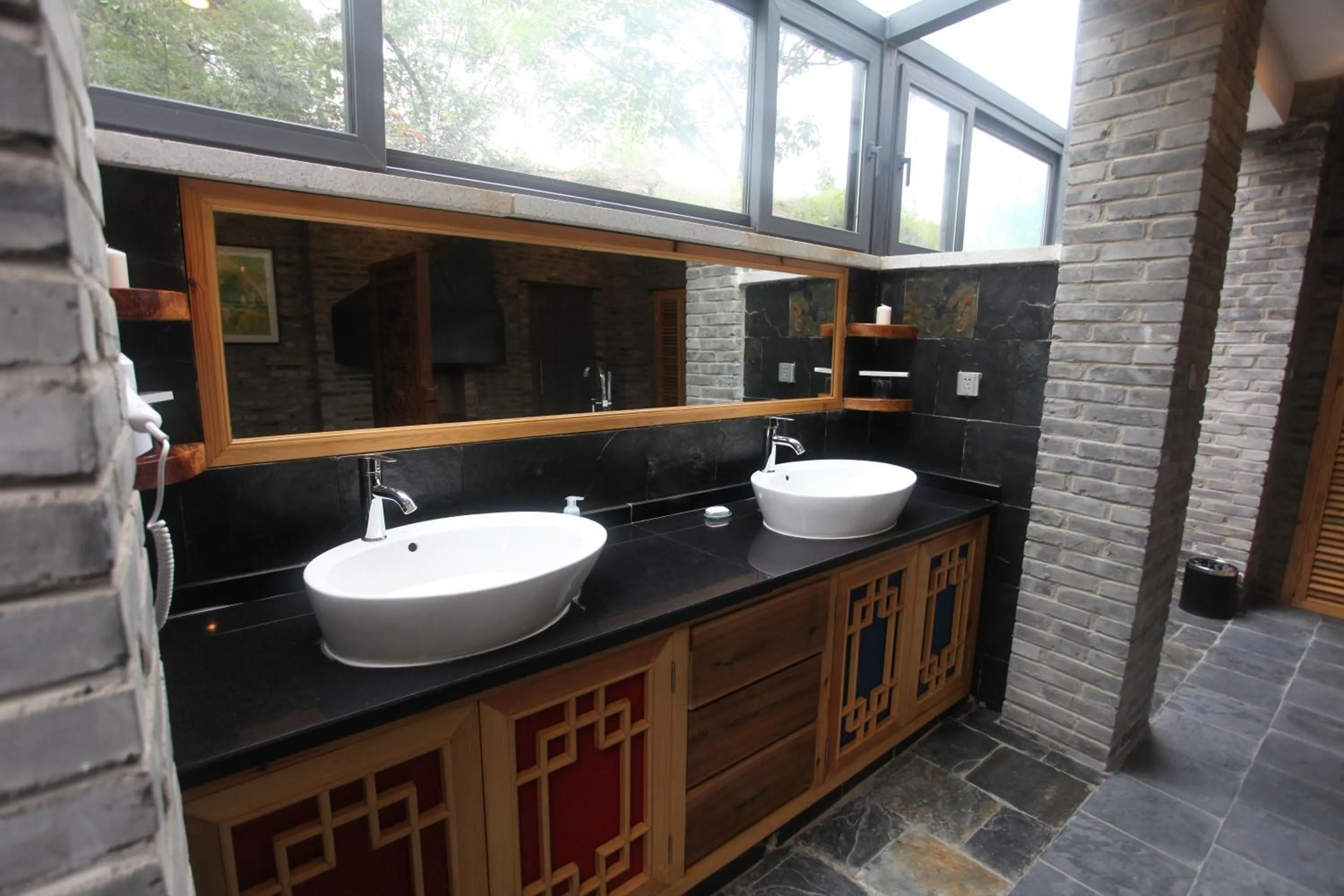 Bathroom in Home of the Great Wall
