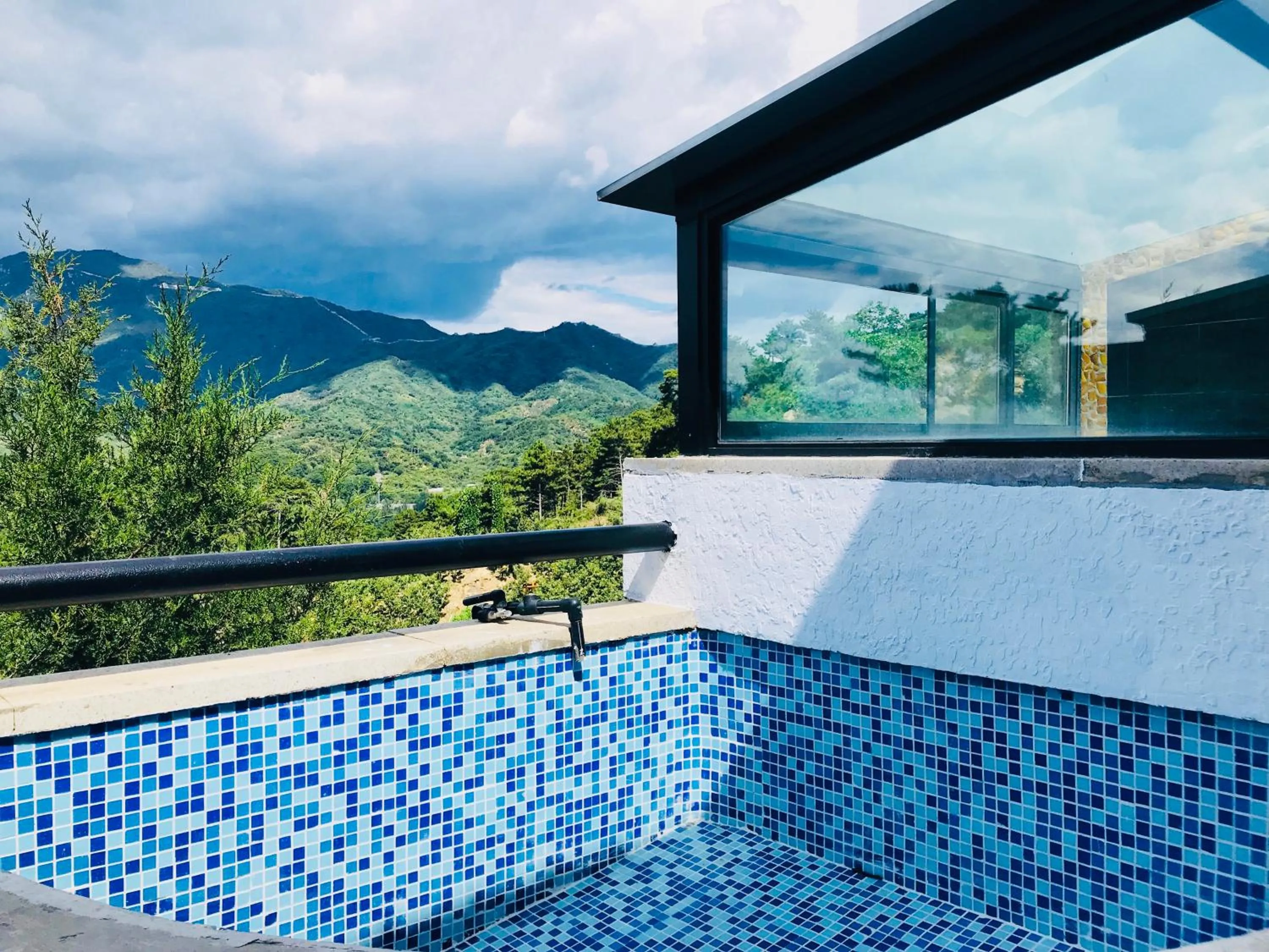 Balcony/Terrace in Home of the Great Wall
