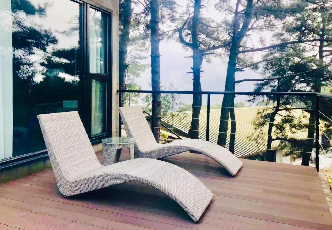 Balcony/Terrace in Home of the Great Wall