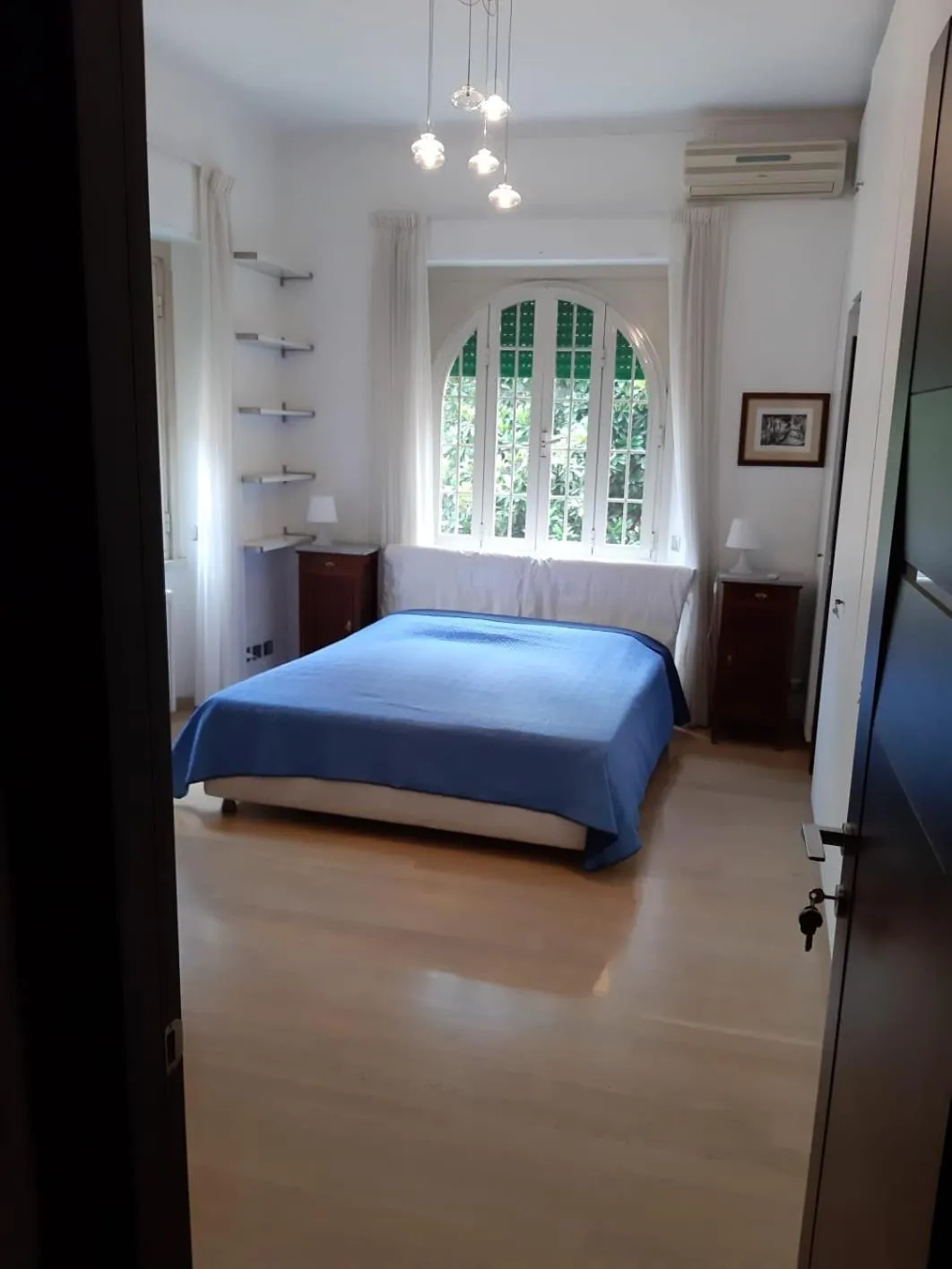 Photo of the whole room, Bed in Arches B&B