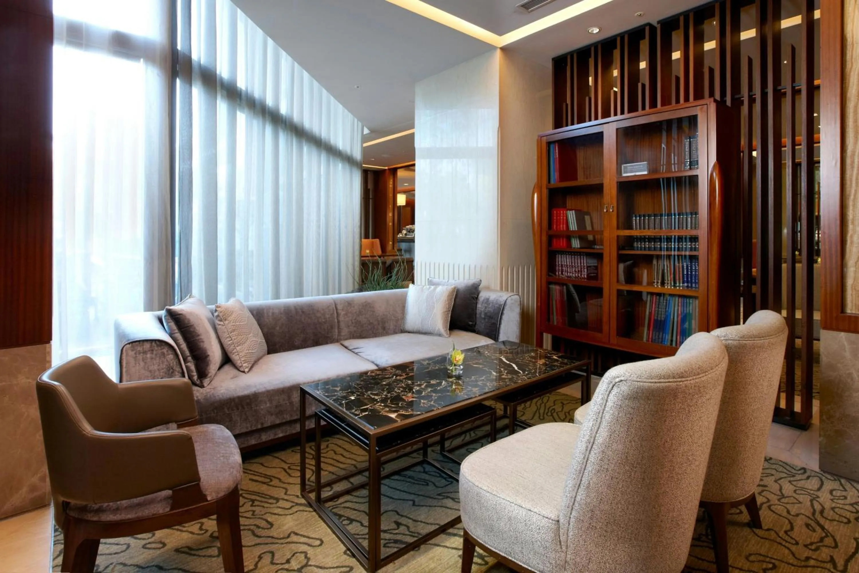 Lounge or bar in Sheraton Grand Taipei Hotel