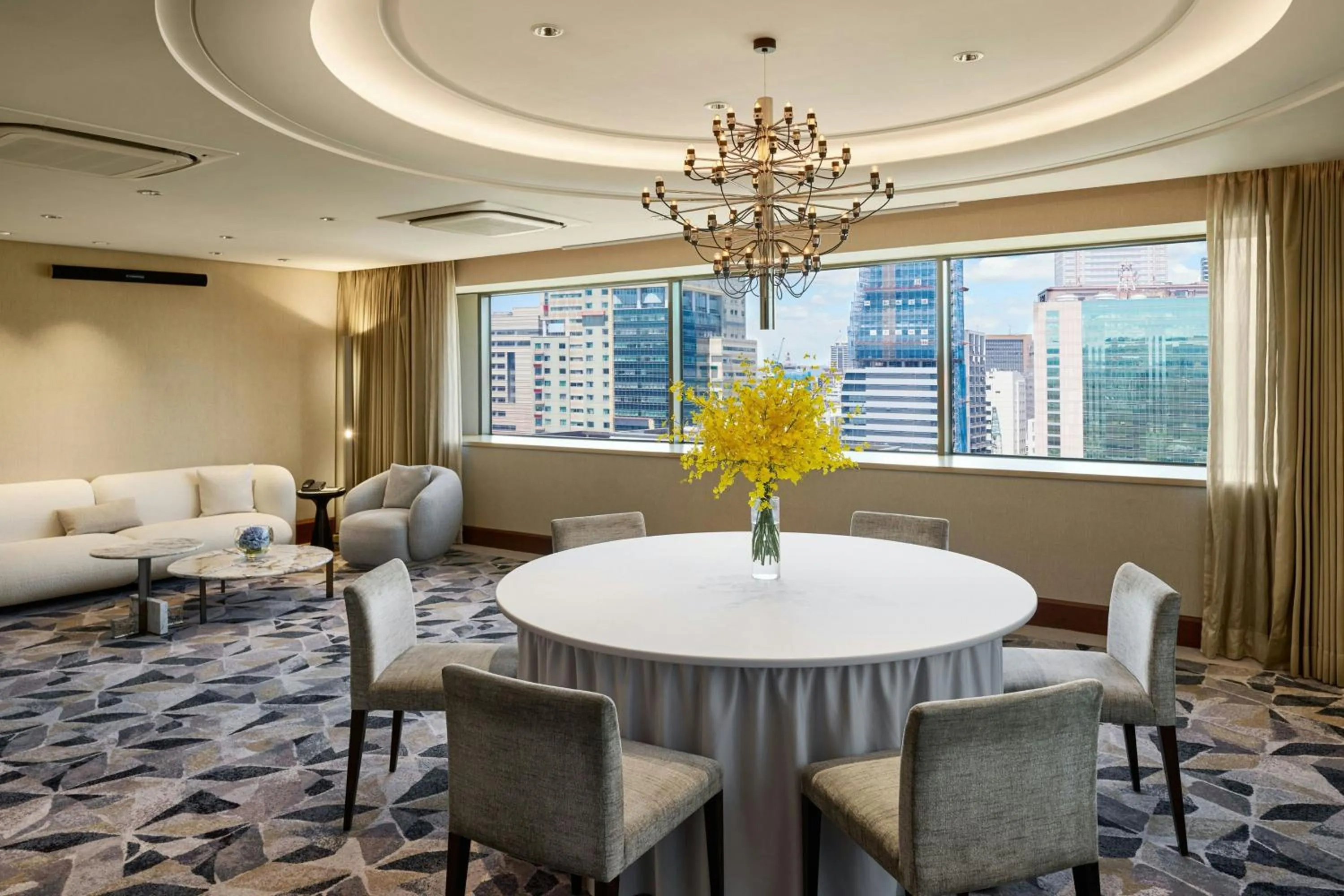 Photo of the whole room in Sheraton Grand Taipei Hotel