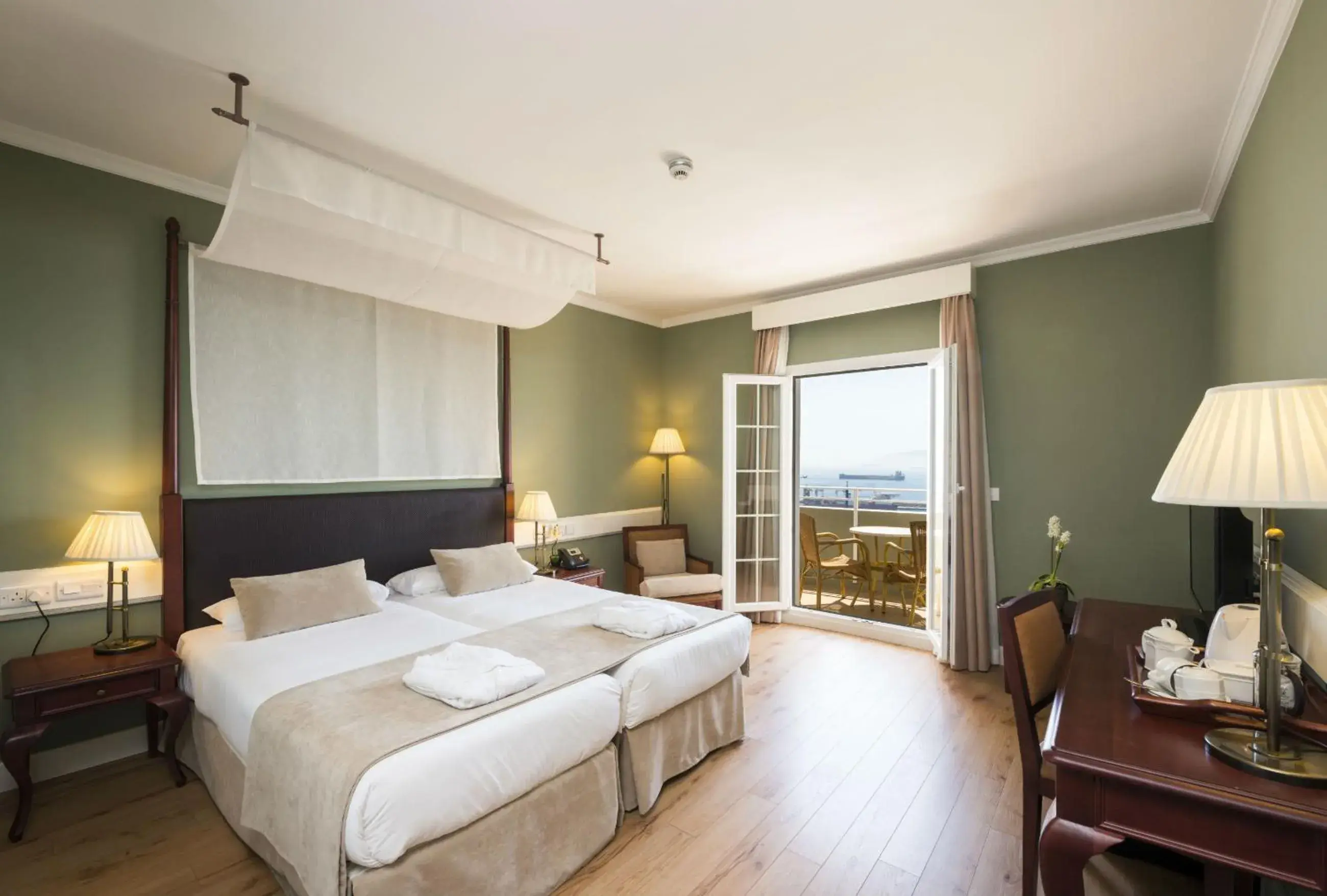 Bed in Rock Hotel Bed in Rock Hotel