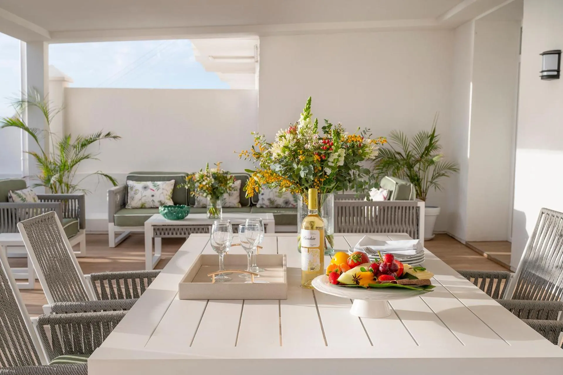 Food and drinks in Rock Hotel