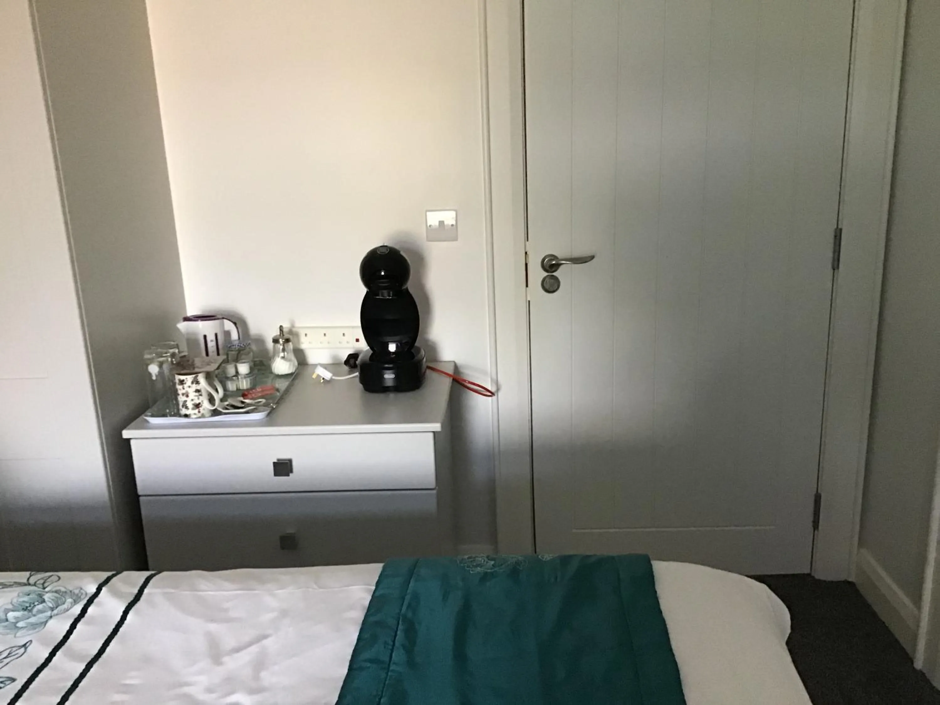 Bedroom, Bed in Garron View