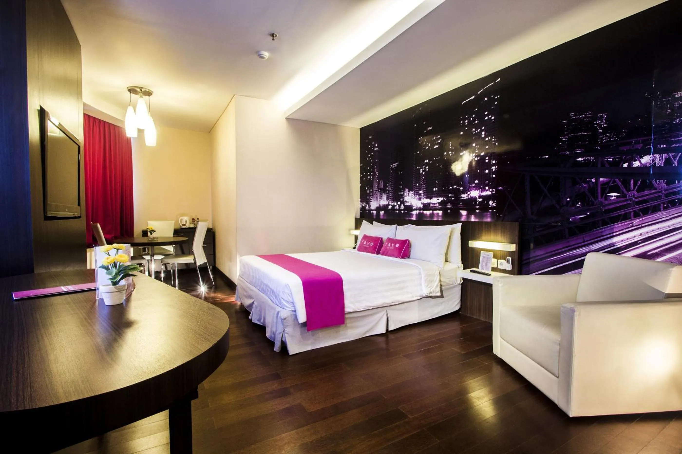 Bedroom, Bed in favehotel MEX Tunjungan Surabaya