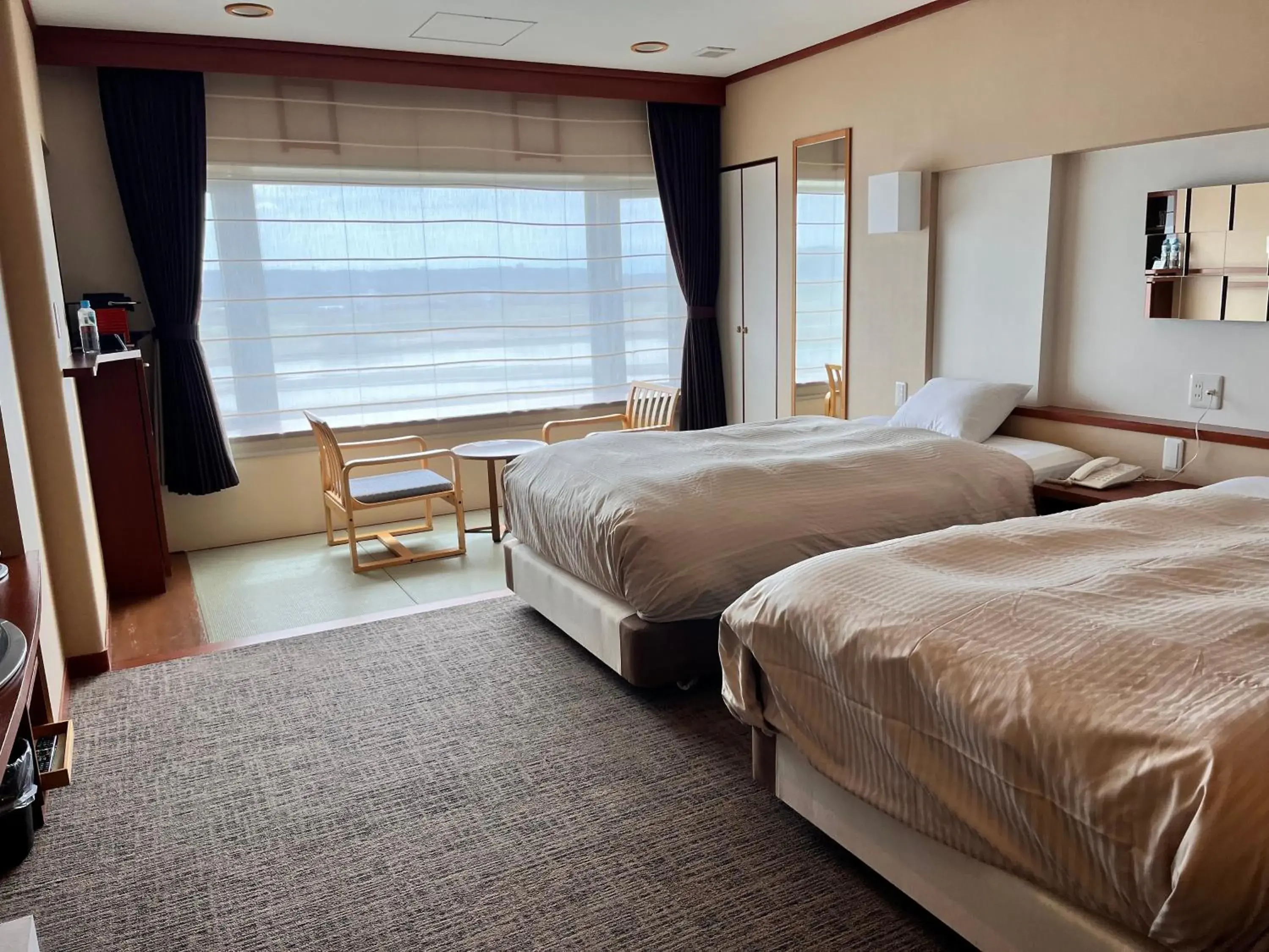 Modern Twin Room - single occupancy - Non-Smoking - River View in Kangetsuen Modern Twin Room - single occupancy - Non-Smoking - River View in Kangetsuen