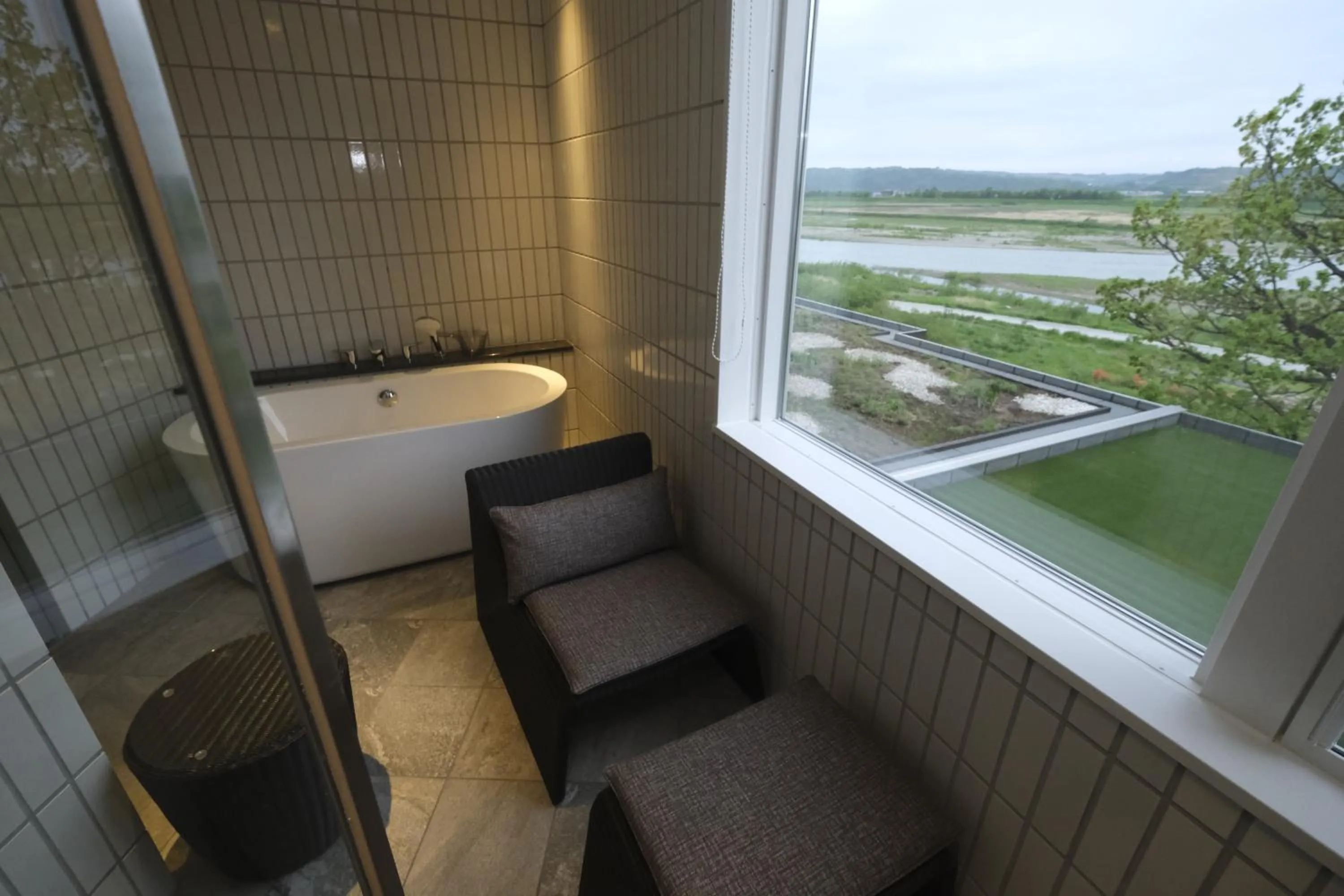 Bathroom in Kangetsuen