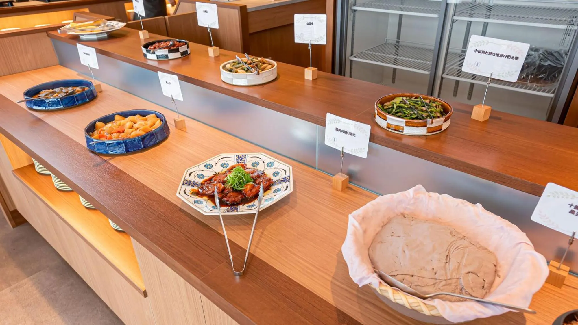 Restaurant/places to eat in Kangetsuen