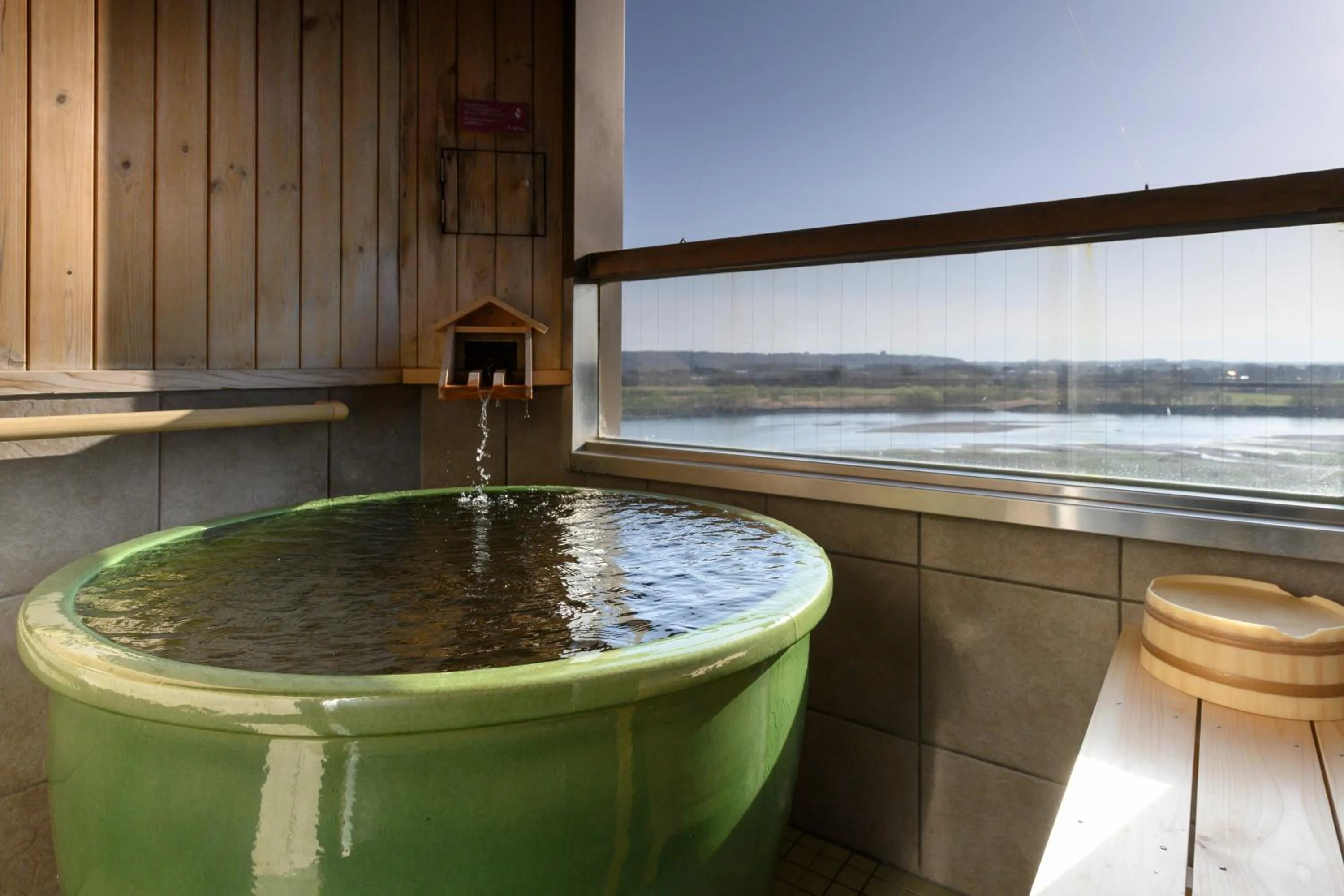 Open Air Bath in Kangetsuen