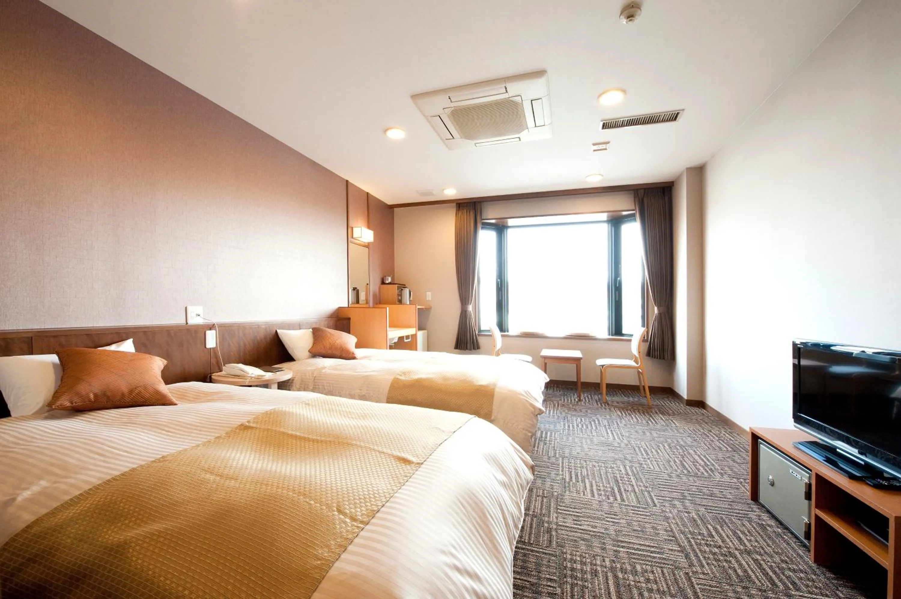 Photo of the whole room, Bed in Kangetsuen