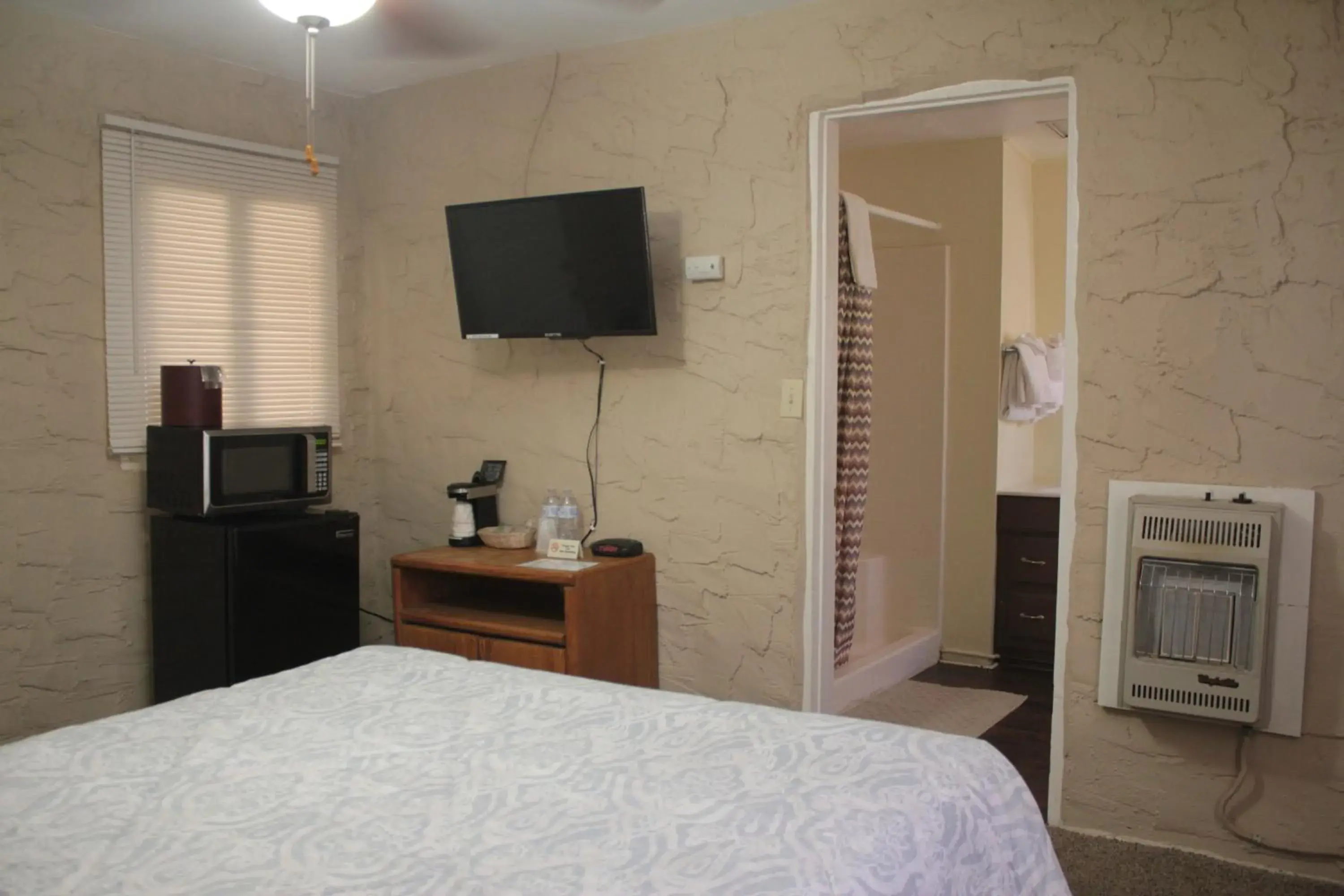 Standard Double Room in Grand Canyon West Hotel Sheps Miners Inn Standard Double Room in Grand Canyon West Hotel Sheps Miners Inn