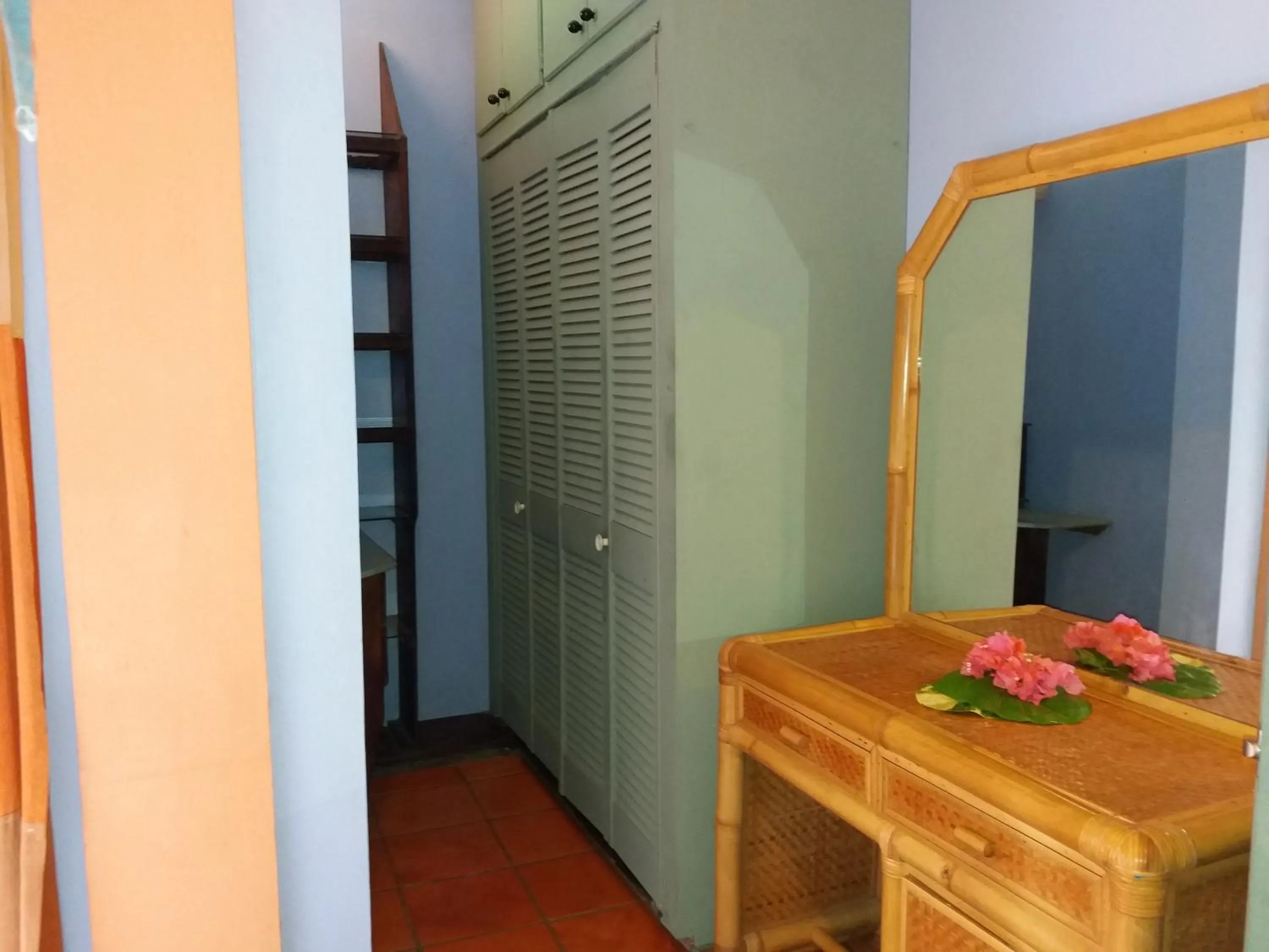 Reef View Pavilions - Villas & Condos