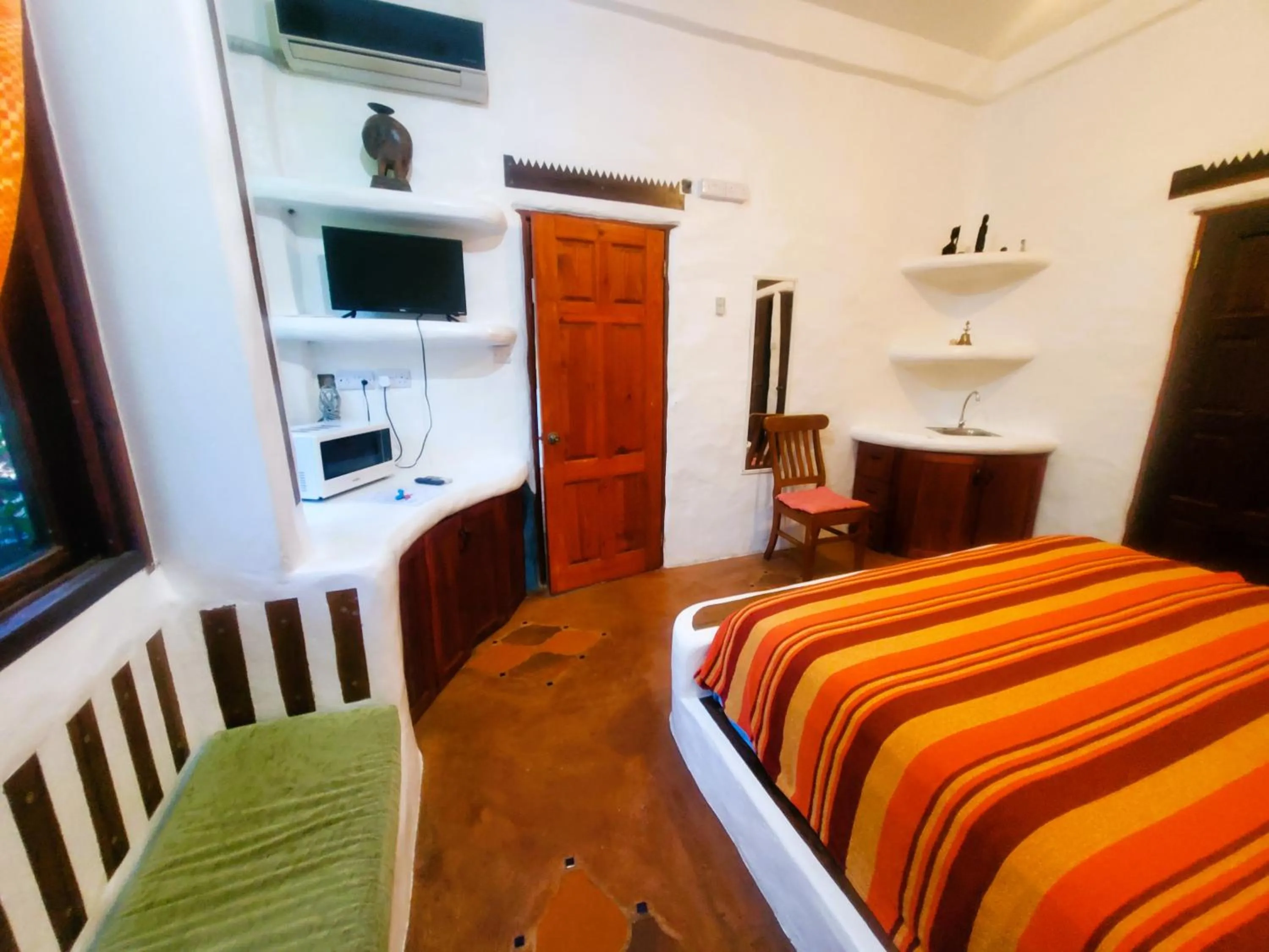 Bed in Reef View Pavilions - Villas & Condos