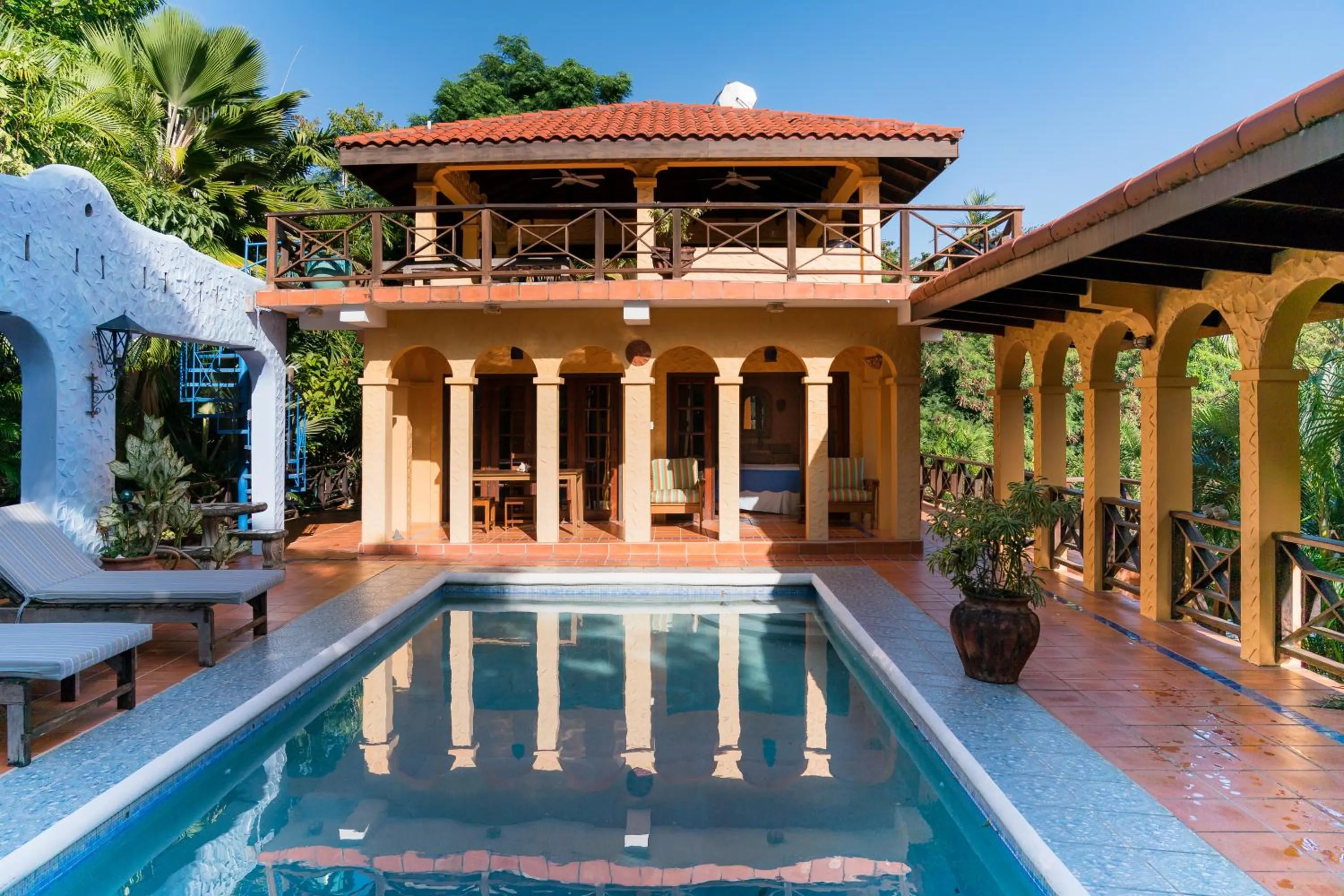 Facade/entrance in Reef View Pavilions - Villas & Condos