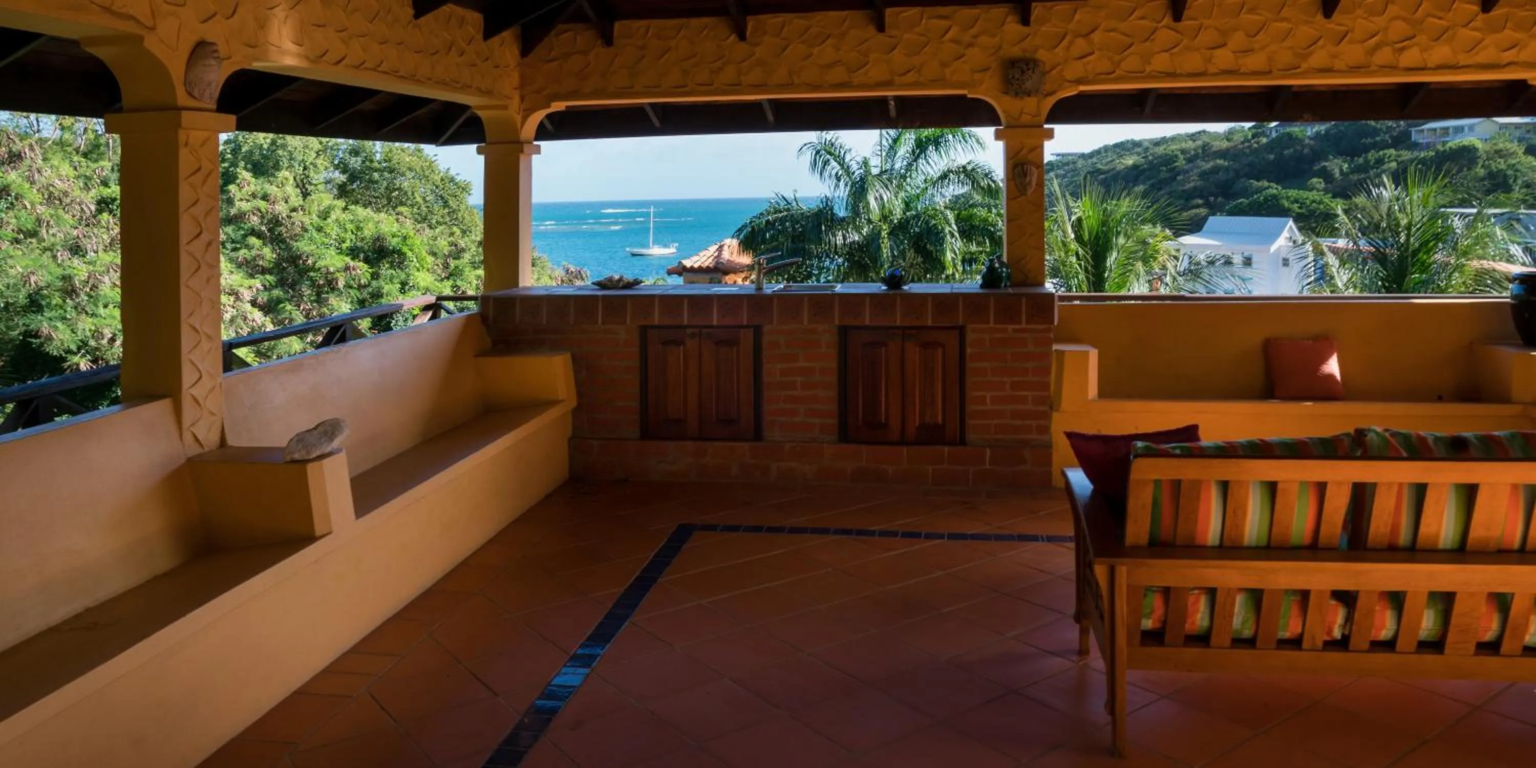 Reef View Pavilions - Villas & Condos