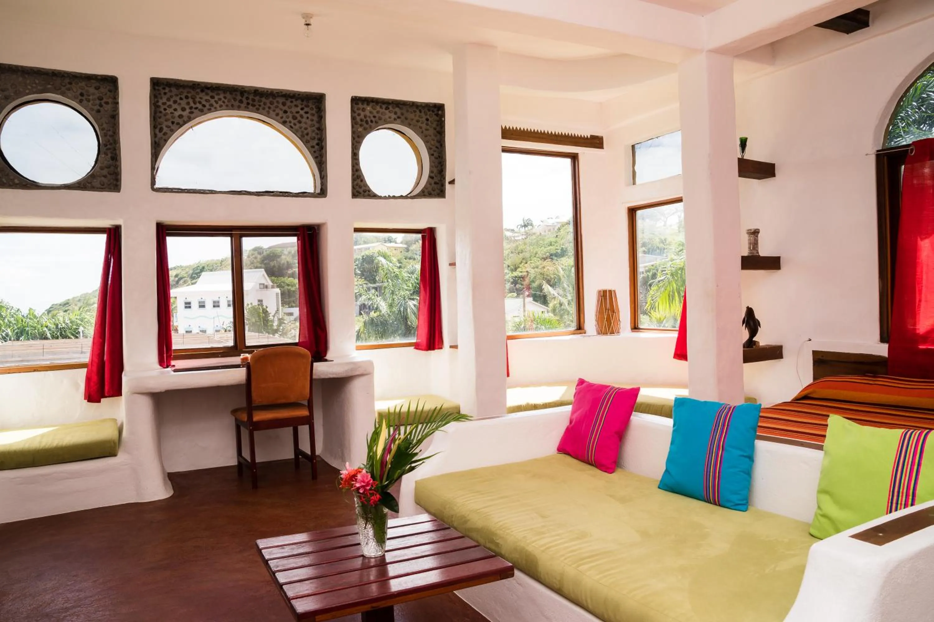 Reef View Pavilions - Villas & Condos