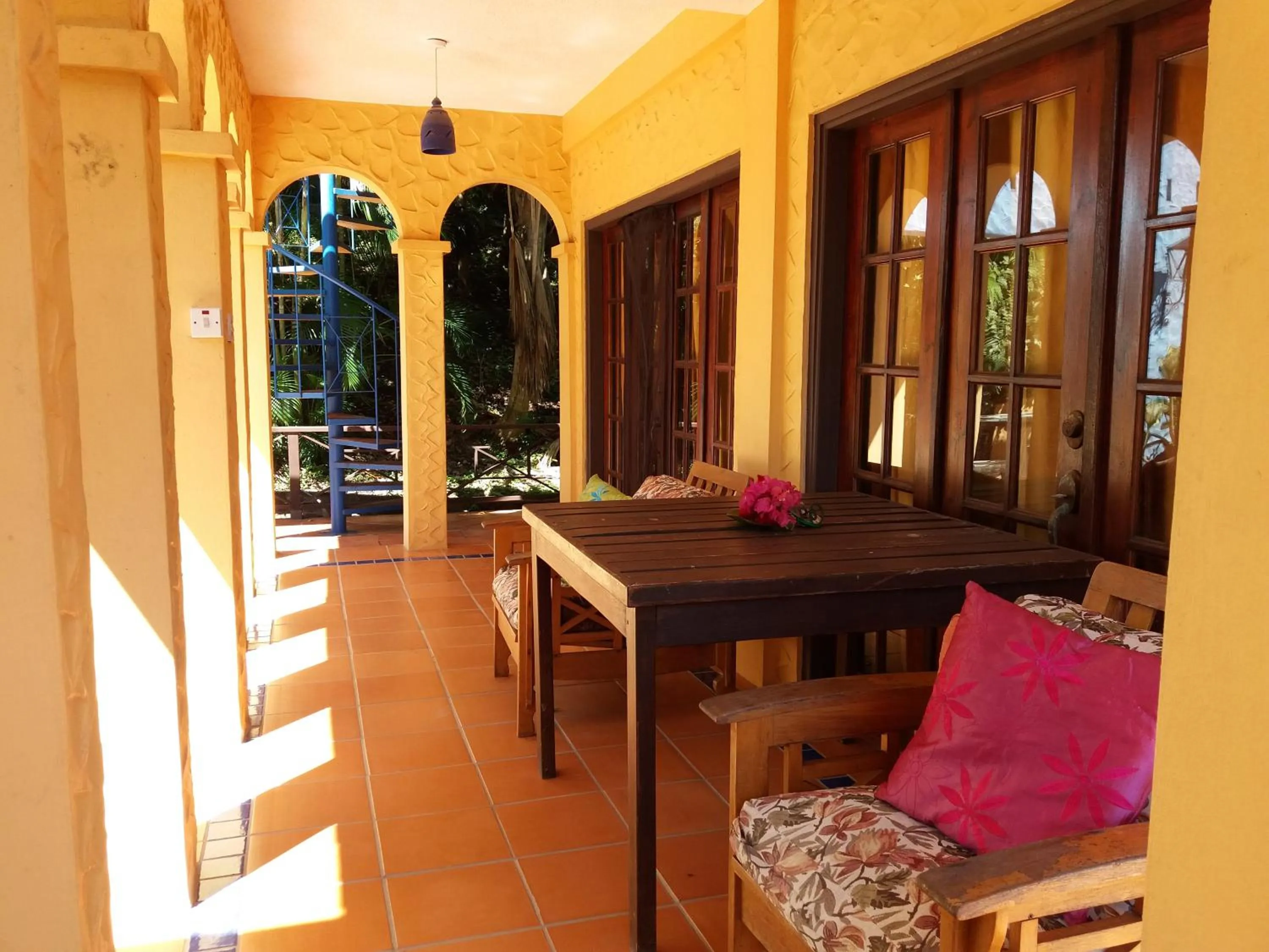 Reef View Pavilions - Villas & Condos