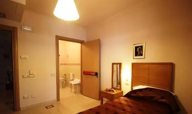 Double Room - Disability Access in Palace Hotel Una Nuova Strada Double Room - Disability Access in Palace Hotel Una Nuova Strada