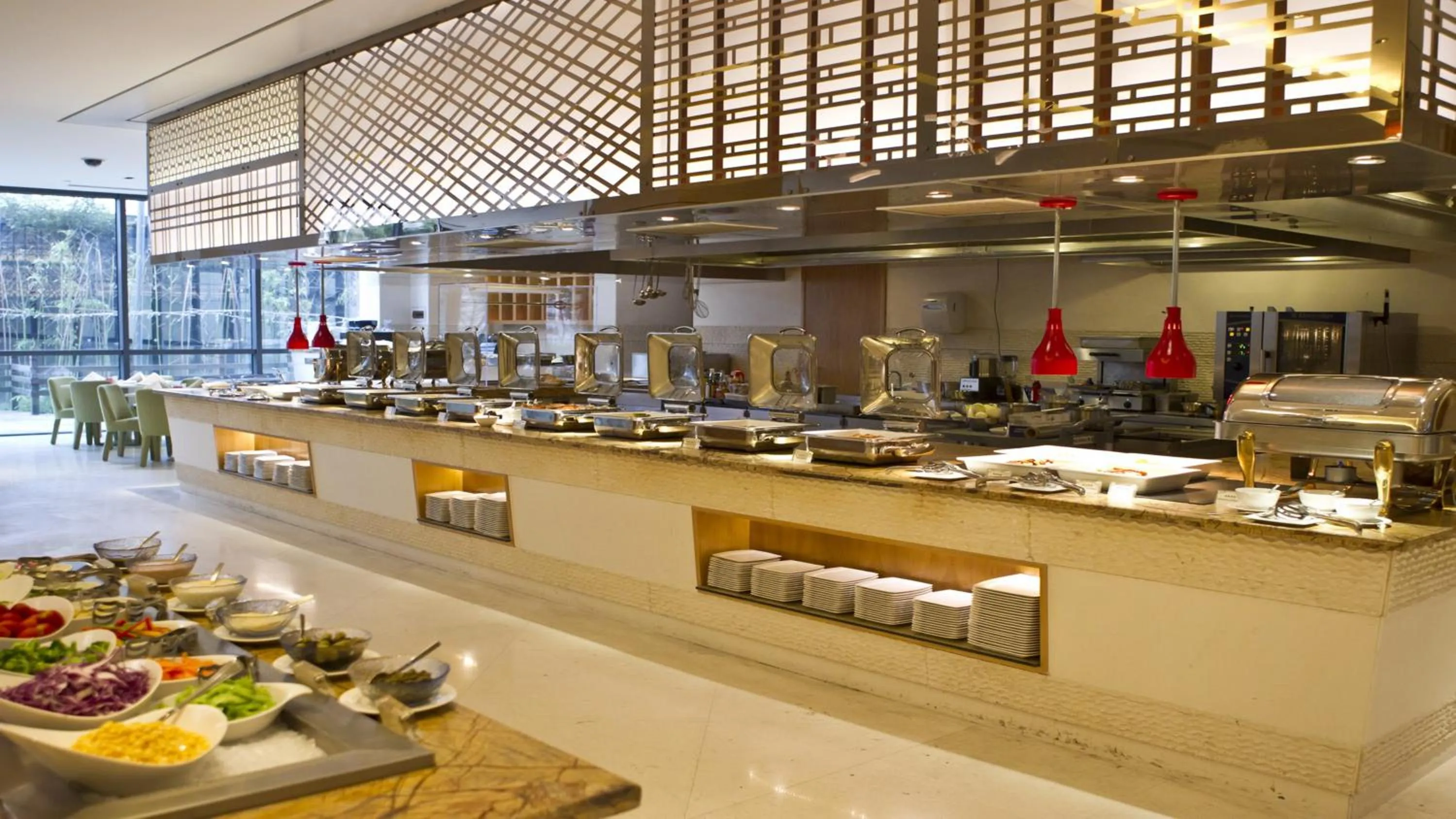 Restaurant/places to eat in Holiday Inn Qingdao City Center by IHG - May 4th Square