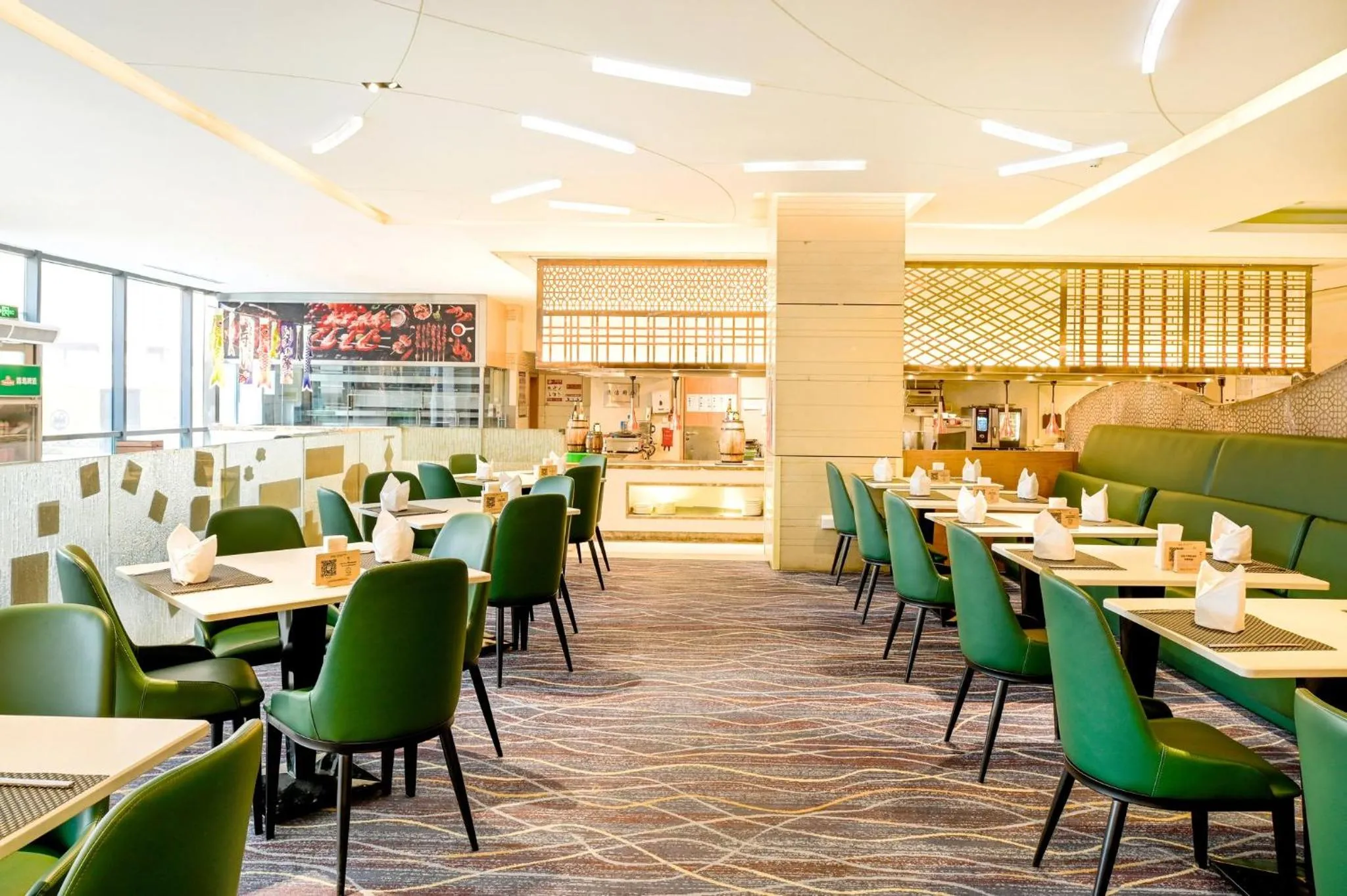 Restaurant/places to eat in Holiday Inn Qingdao City Center by IHG - May 4th Square