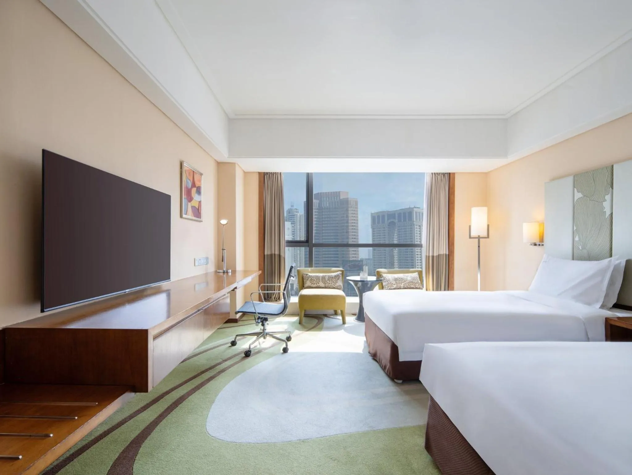 Photo of the whole room, Bed in Holiday Inn Qingdao City Center by IHG - May 4th Square