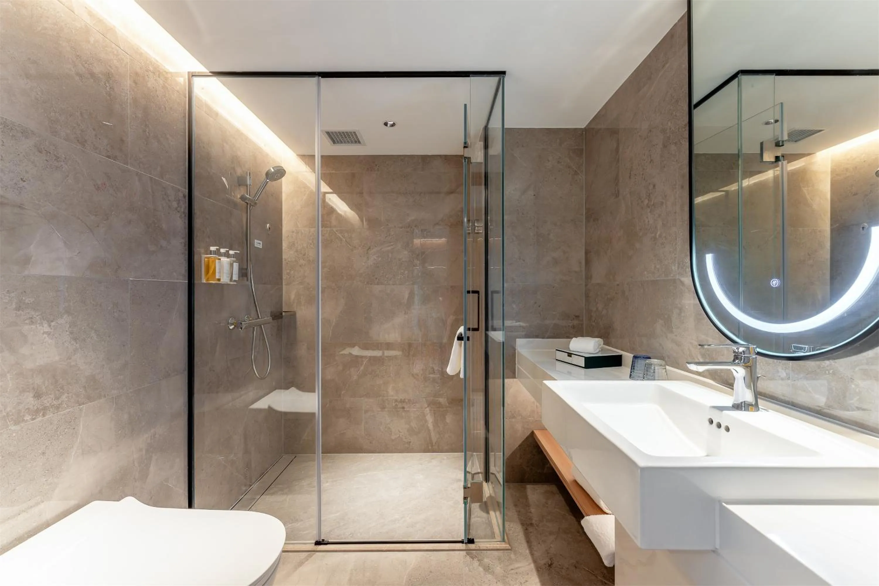 Bathroom in Holiday Inn Wuhan Riverside by IHG