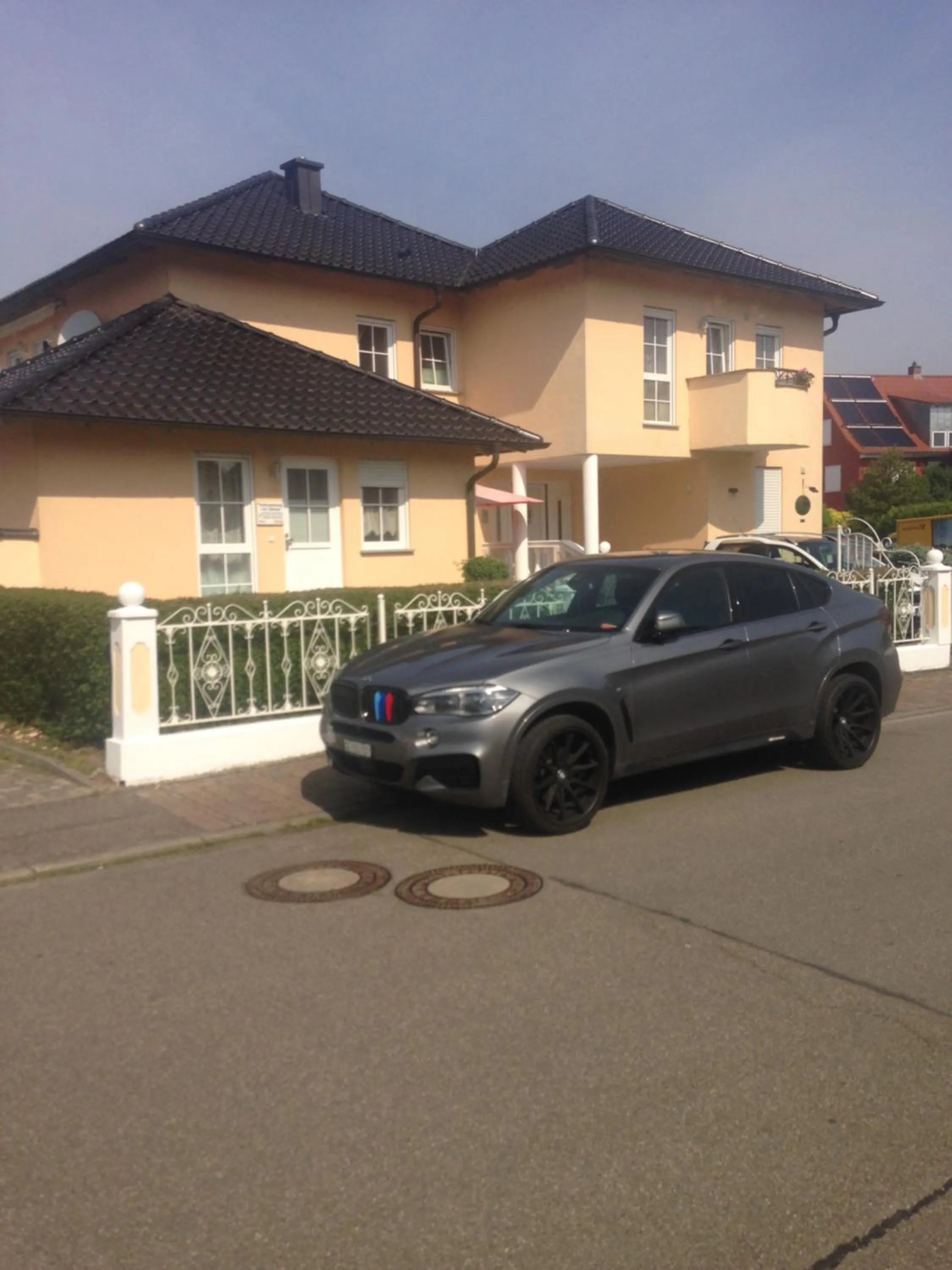 Gästehaus Tante Tienchen 7 Minuten zu Fuss zum Europa Park , plus kostenloses Parkplatzticket Rulantica ,alle unsere Suiten haben einen Balkon