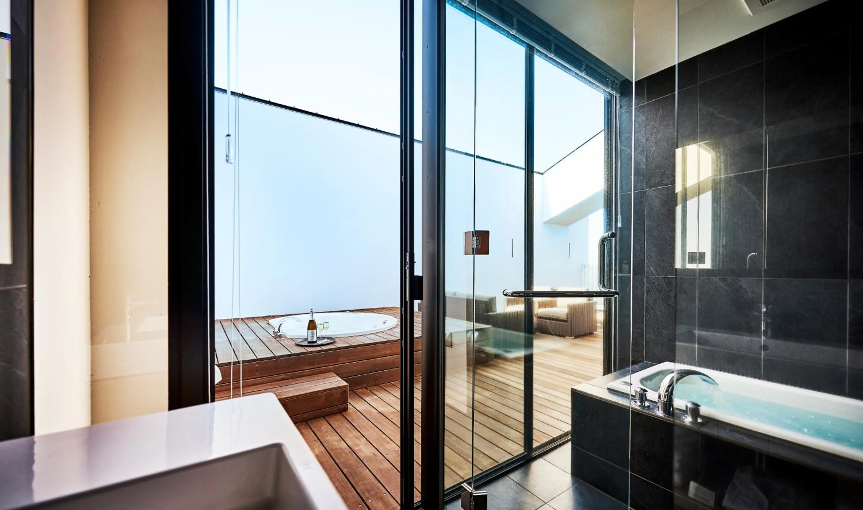 Open Air Bath in Garden Terrace Saga Hotel & Resorts