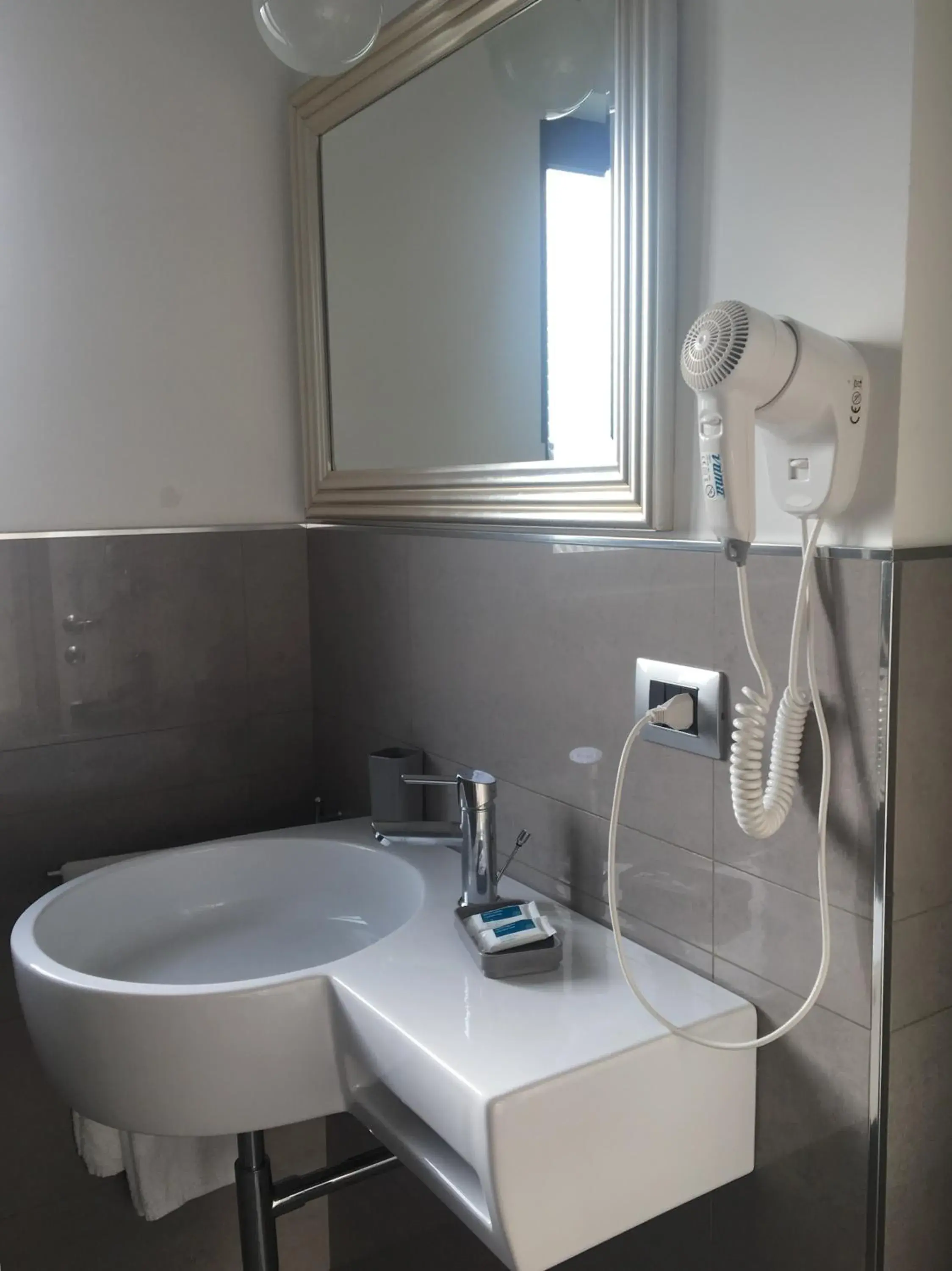 Double Room in Sangiuliano114 B&B Double Room in Sangiuliano114 B&B