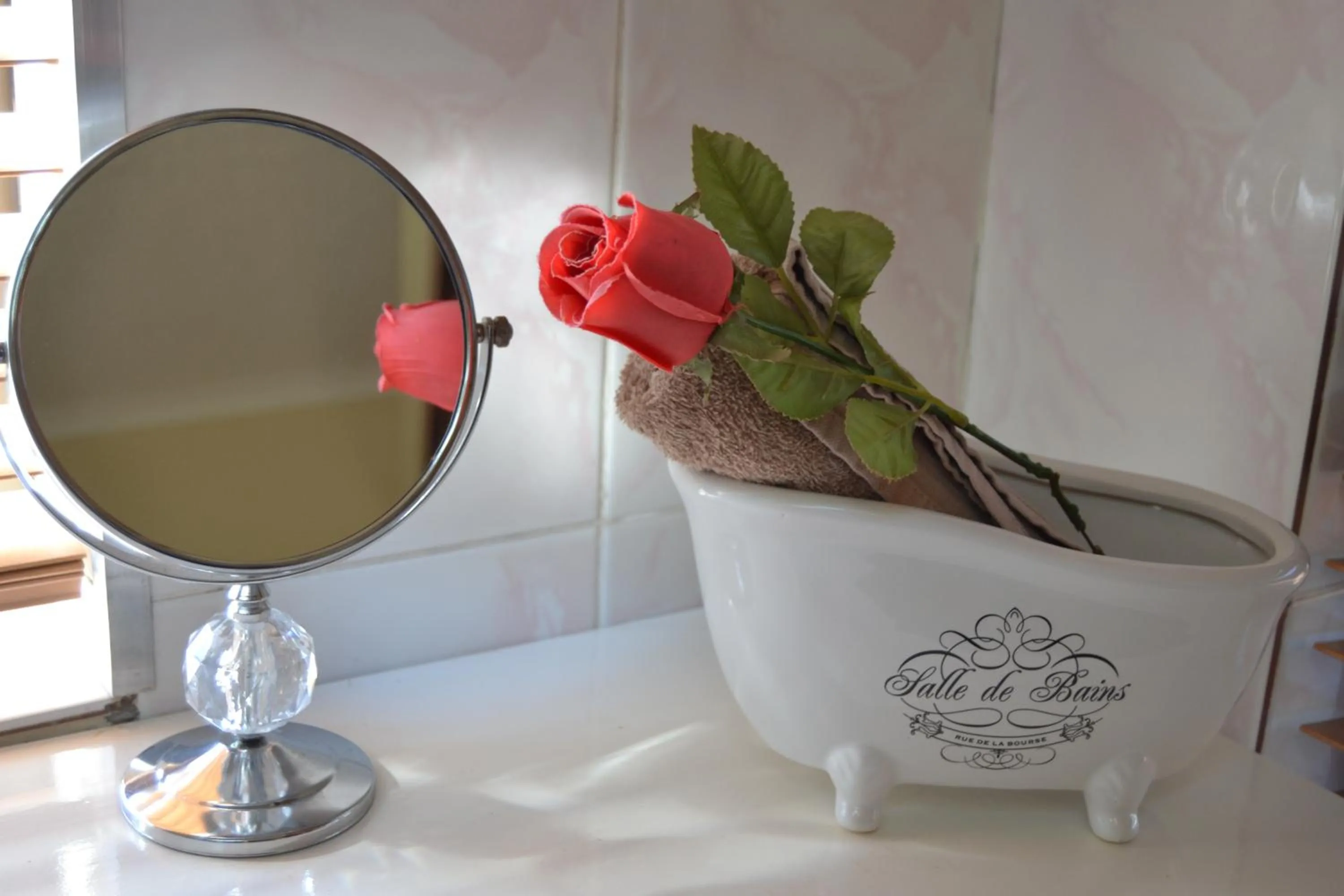 Decorative detail in Dolphin View Guesthouse