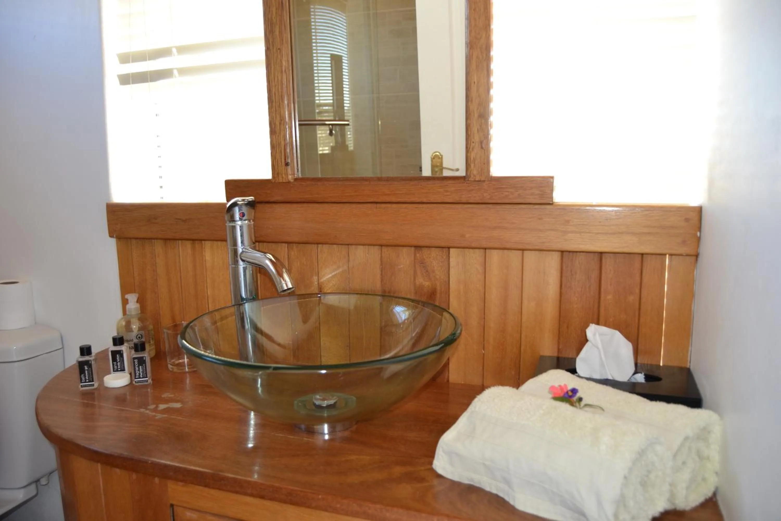 Bathroom in Dolphin View Guesthouse