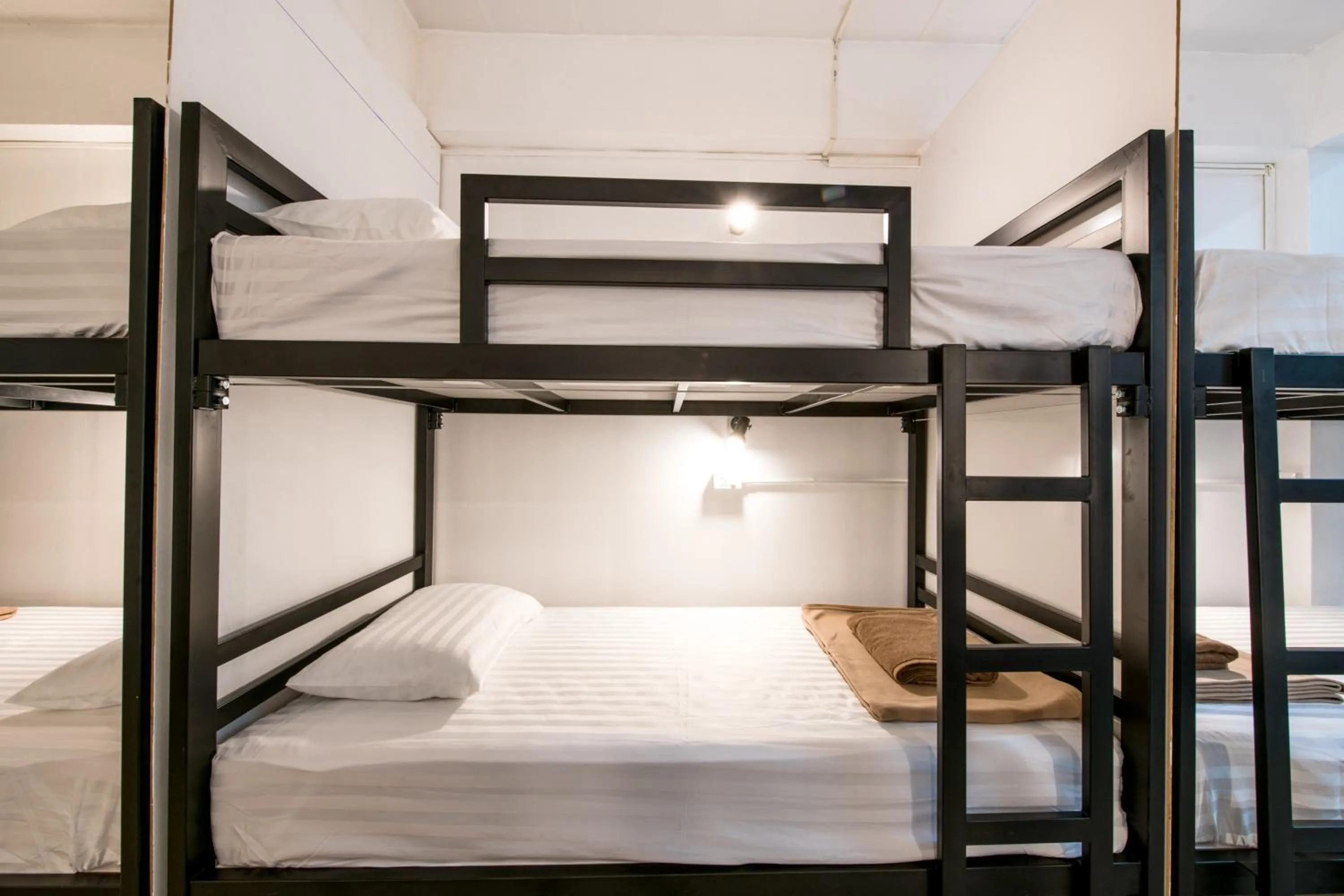 bunk bed, Bed in Sindy's Hostel