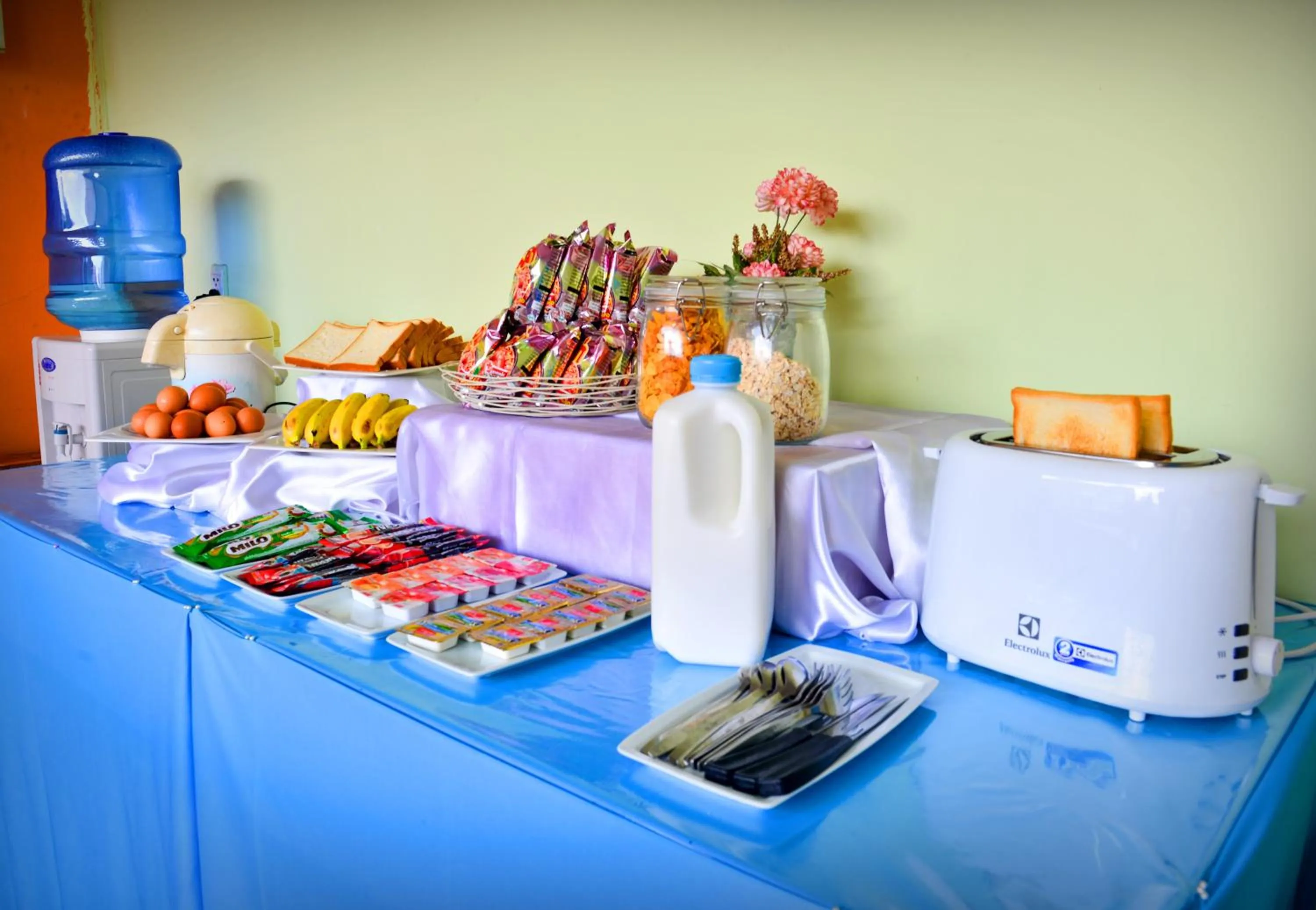 Continental breakfast in Sindy's Hostel