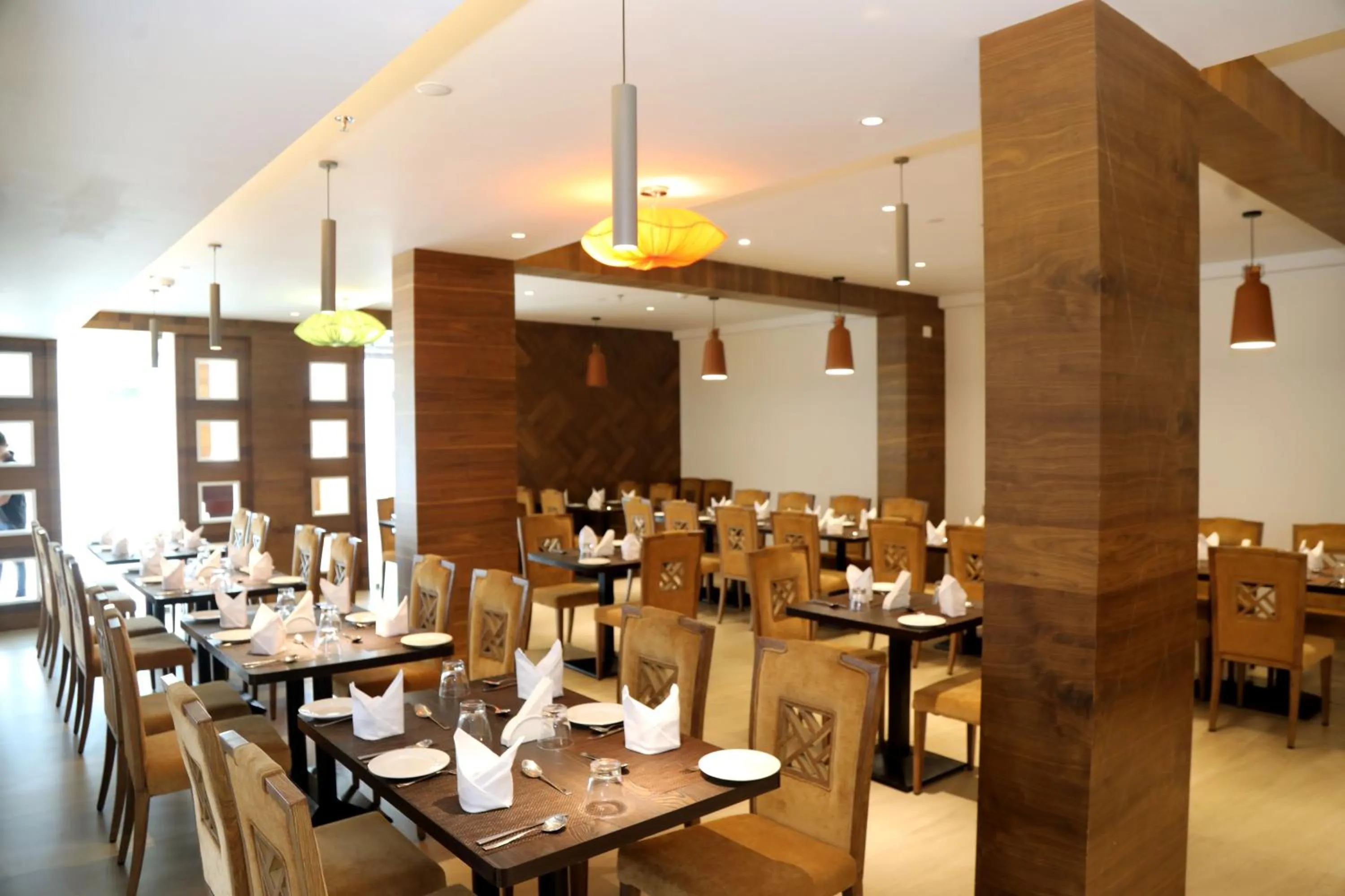 Restaurant/places to eat in Casa Montana Munnar