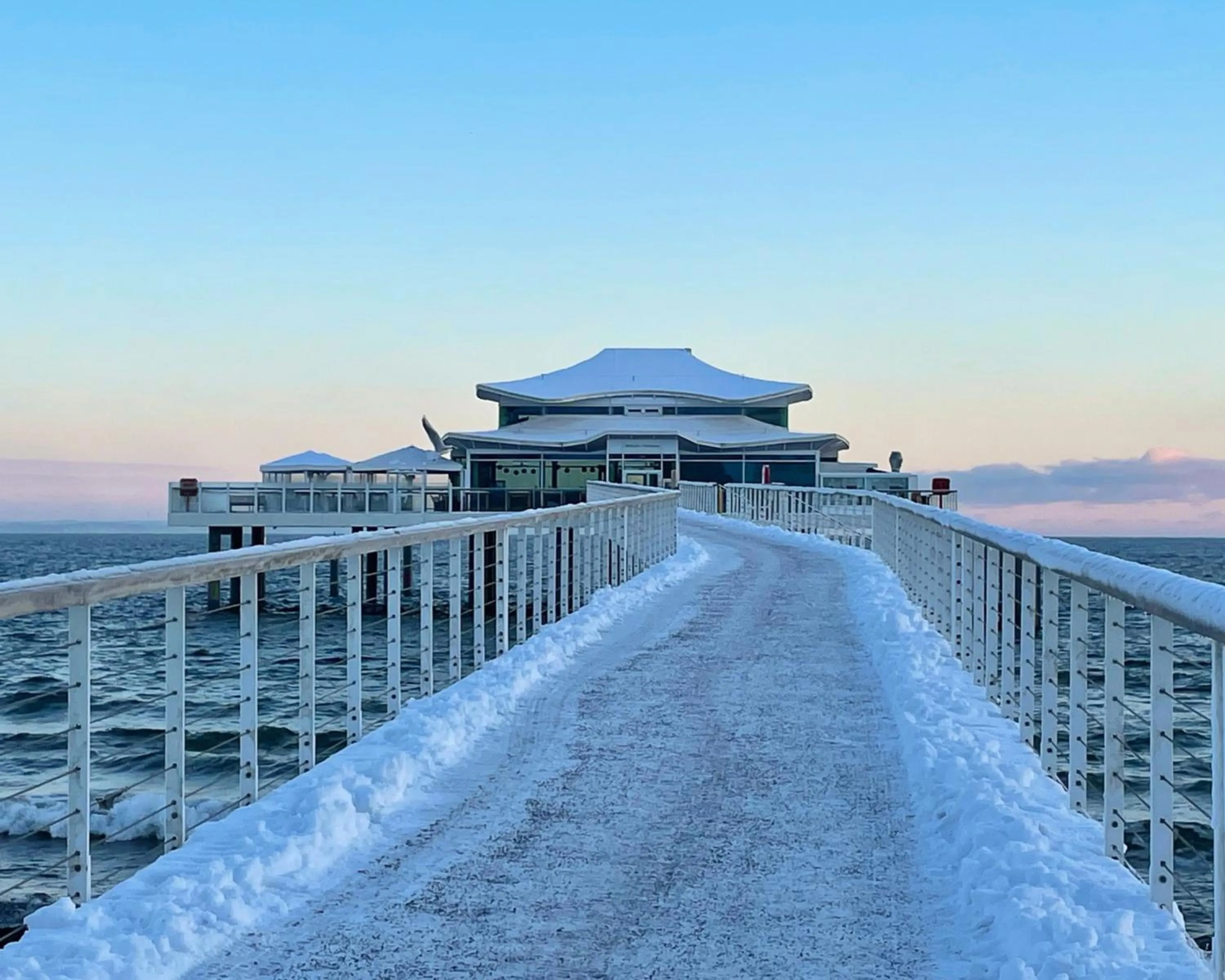 Beach in Appartement-Hotel Timmendorfer Strand