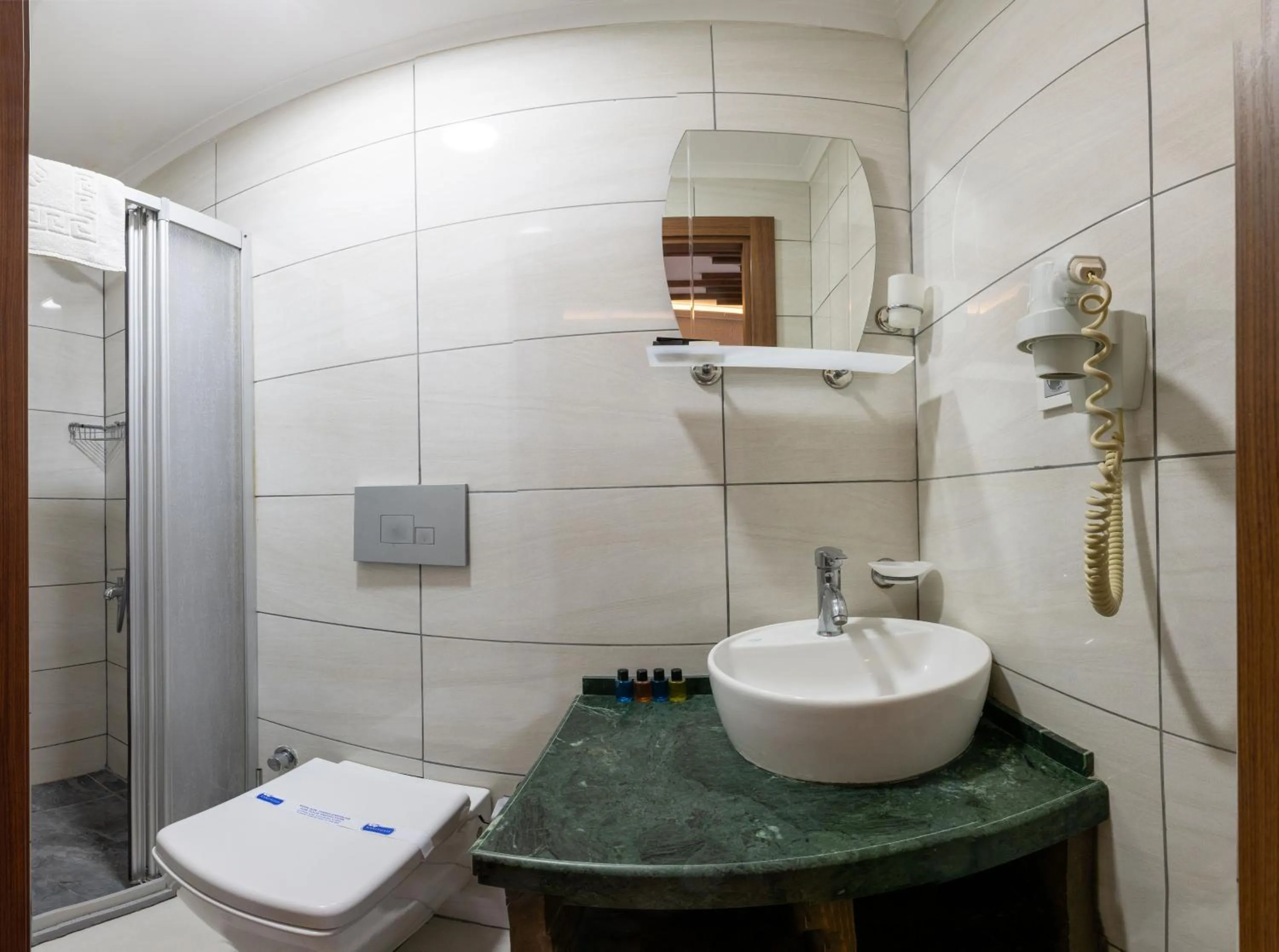 Toilet in Double DD Hotel