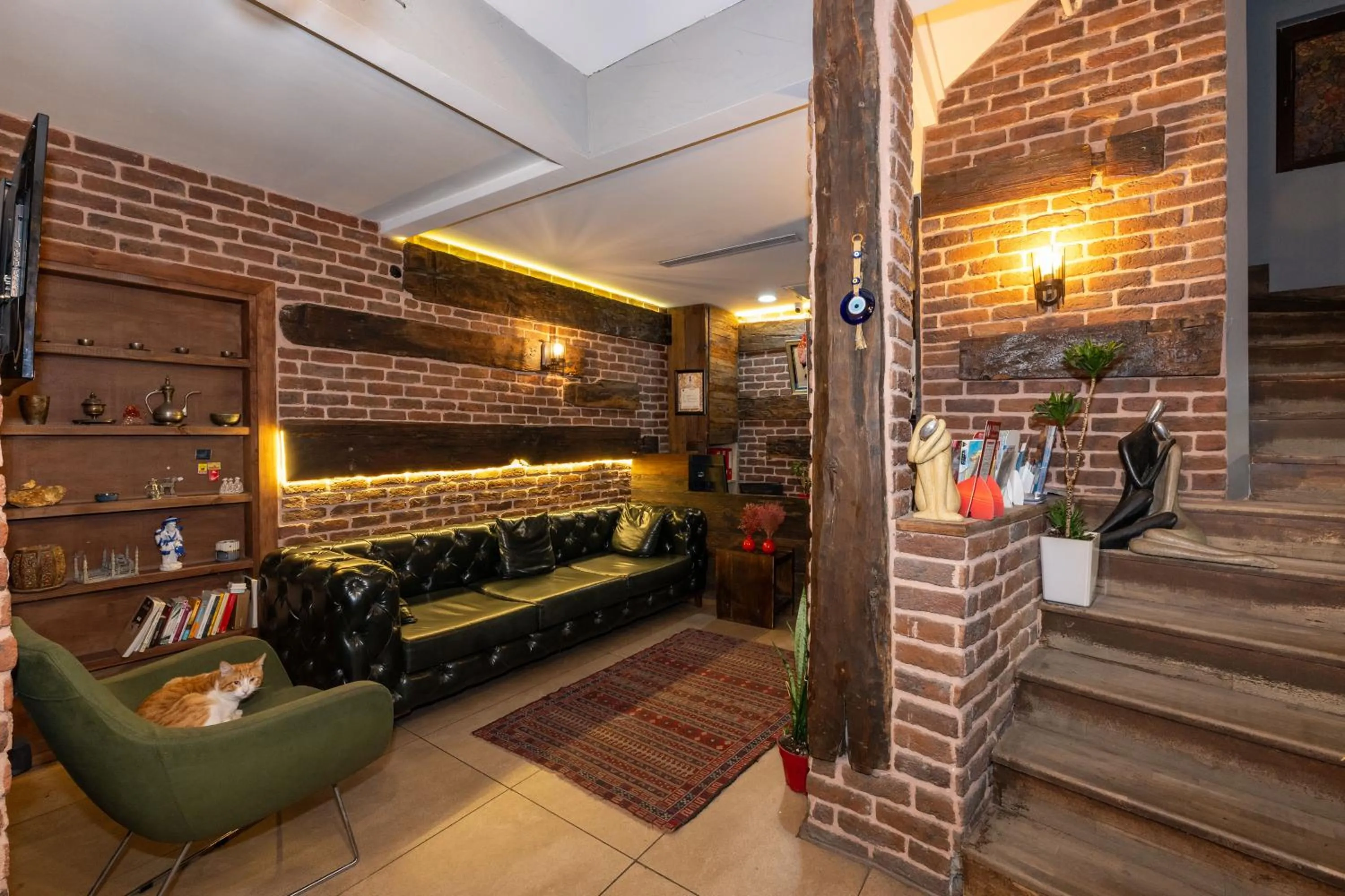 Lobby or reception in Double DD Hotel